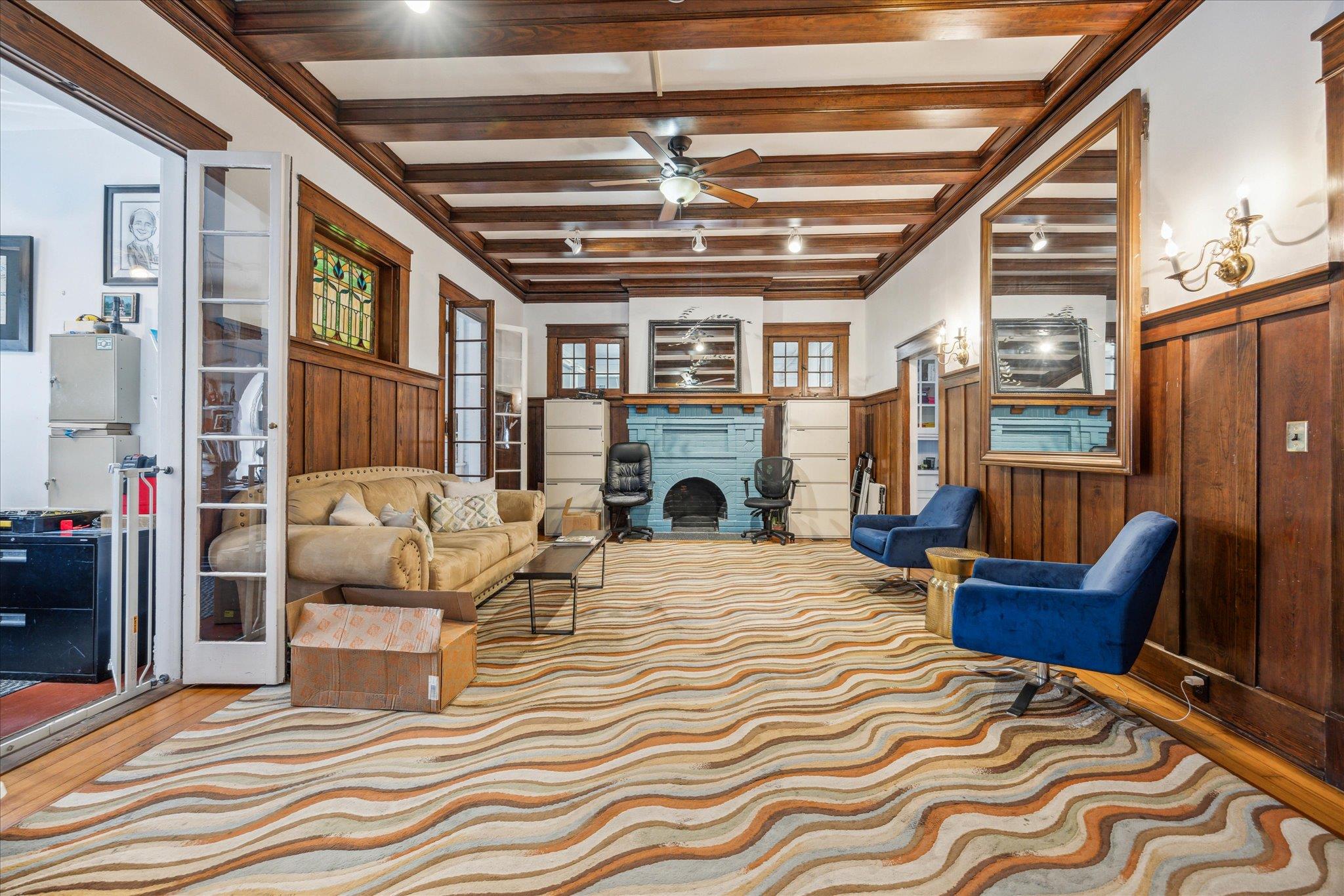 2404 Rio Grande St, Austin, TX 78705