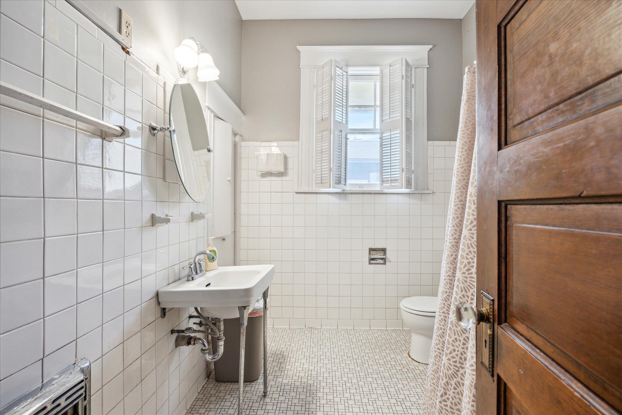 2404 Rio Grande St, Austin, TX 78705