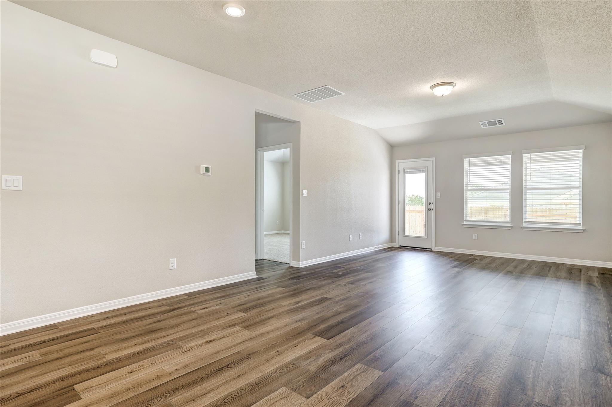 152 Greenway Ln, Georgetown, TX 78628