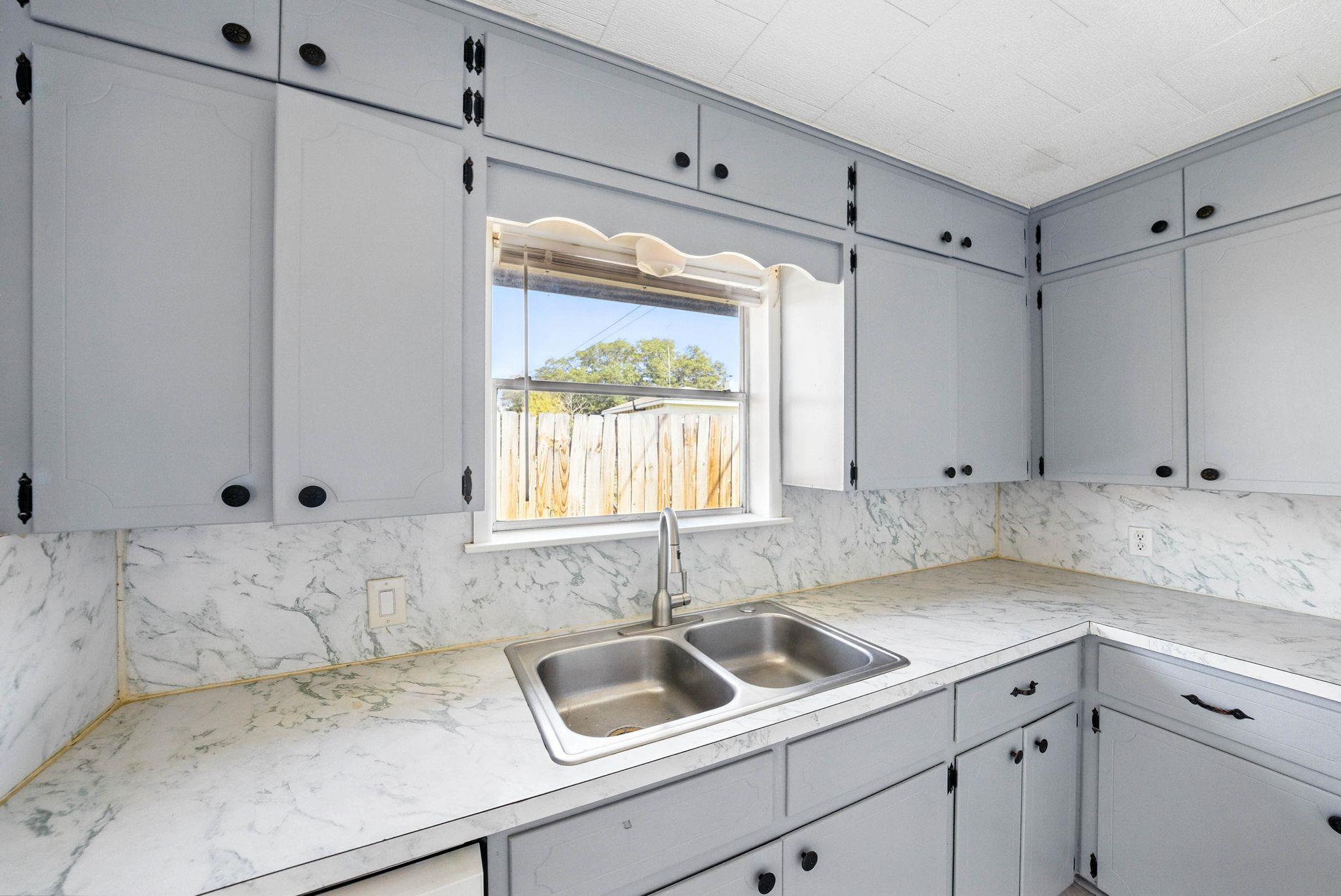 3502 Sagebrush Trl, Kingsland, TX 78639