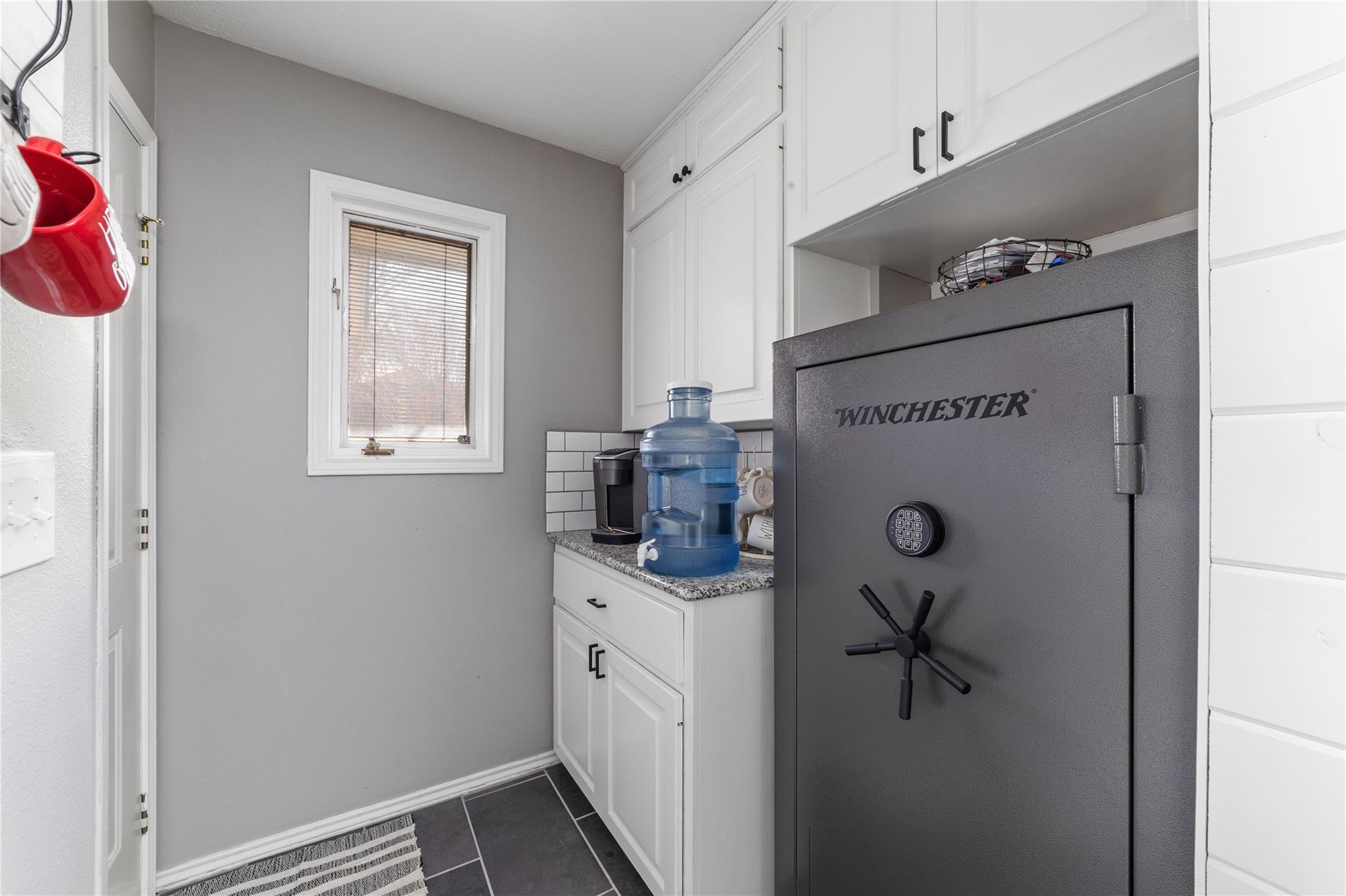 1811 Saylor St, Goldthwaite, TX 76844