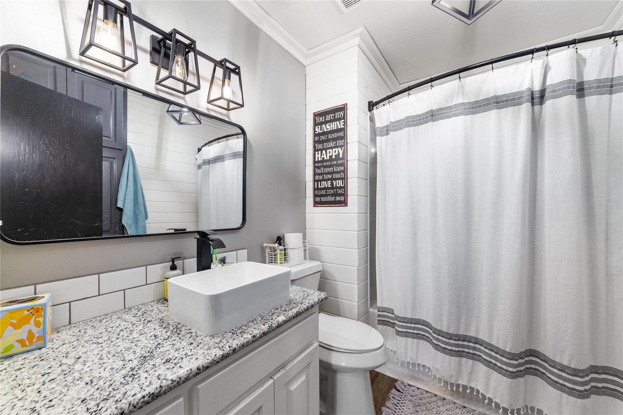 1811 Saylor St, Goldthwaite, TX 76844