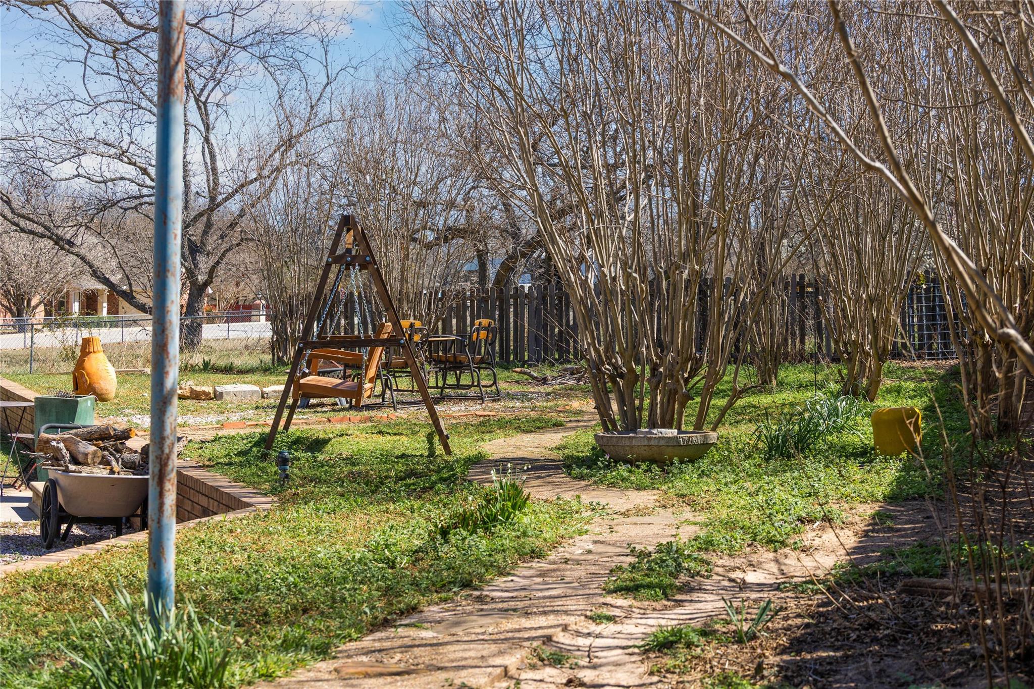 1811 Saylor St, Goldthwaite, TX 76844