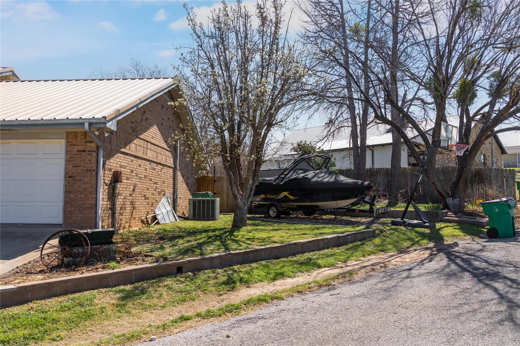 1811 Saylor St, Goldthwaite, TX 76844
