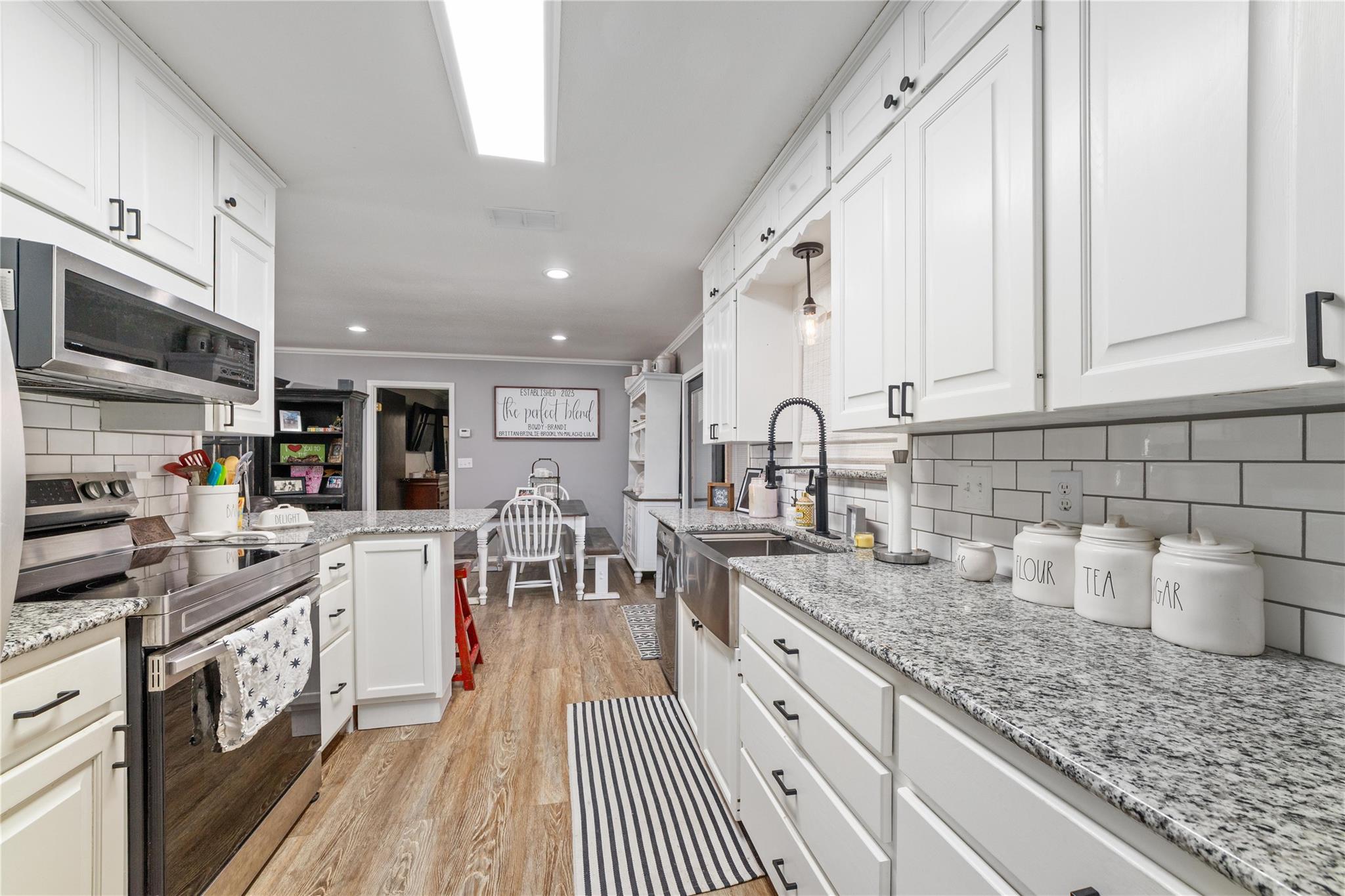 1811 Saylor St, Goldthwaite, TX 76844