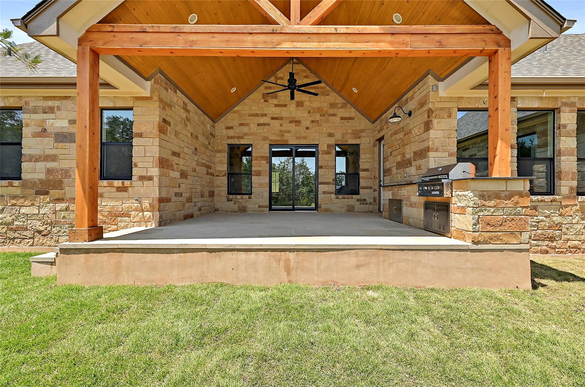 217 Joya Dr, Liberty Hill, TX 78642