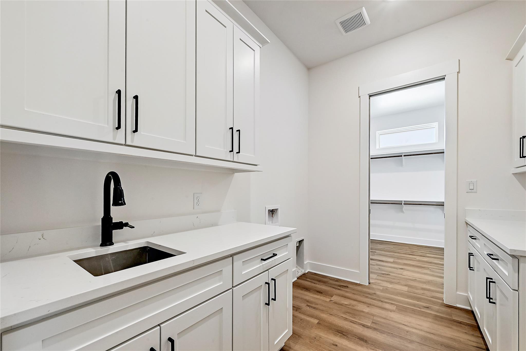 217 Joya Dr, Liberty Hill, TX 78642