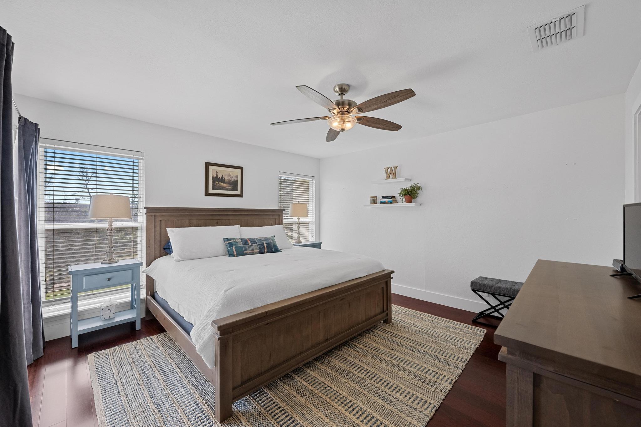 100 Lido Cir # B2, Lakeway, TX 78734