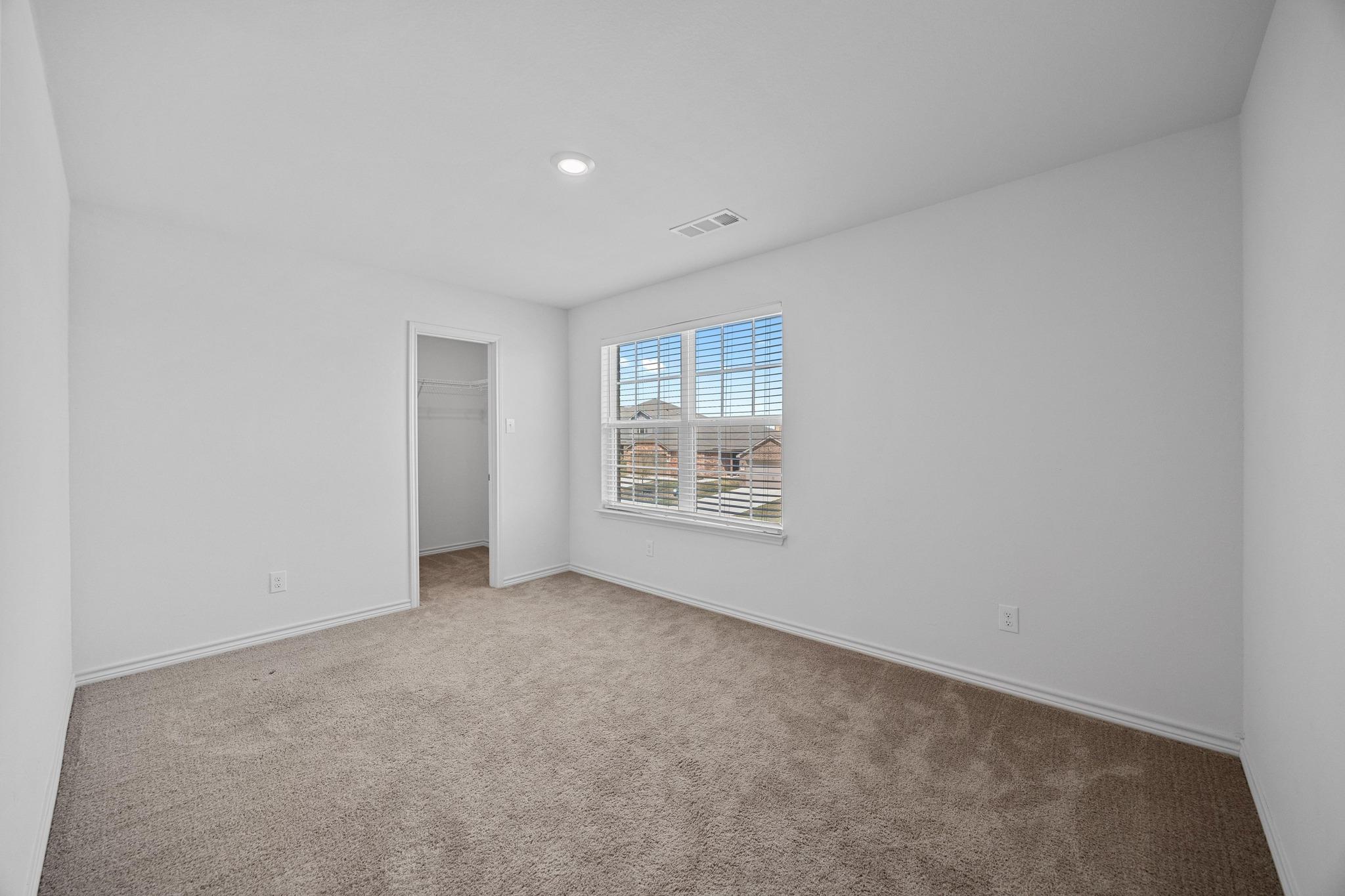 512 Fox Glen Trl, Jarrell, TX 76537