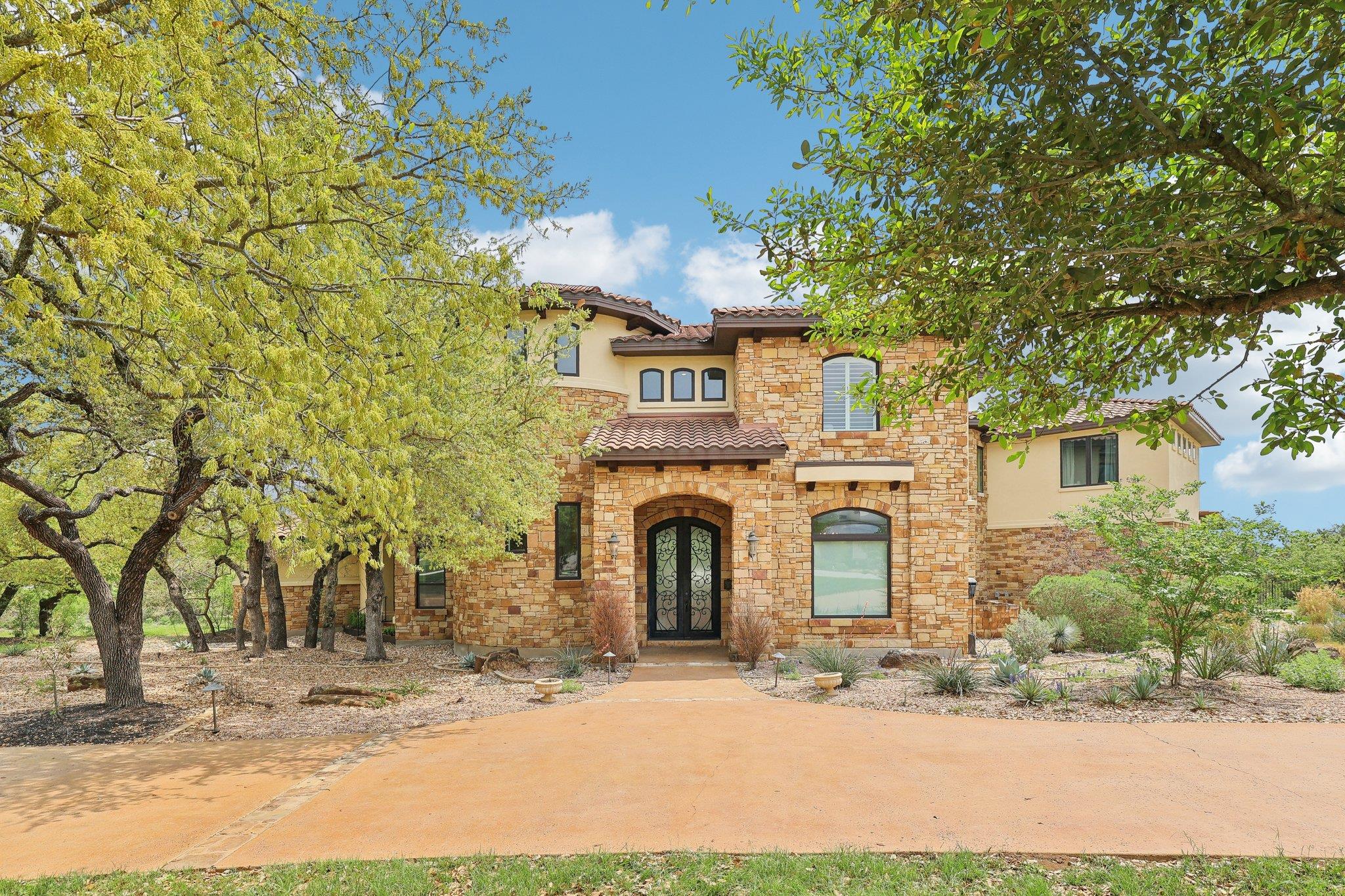 8517 Bellancia Dr, Austin, TX 78738
