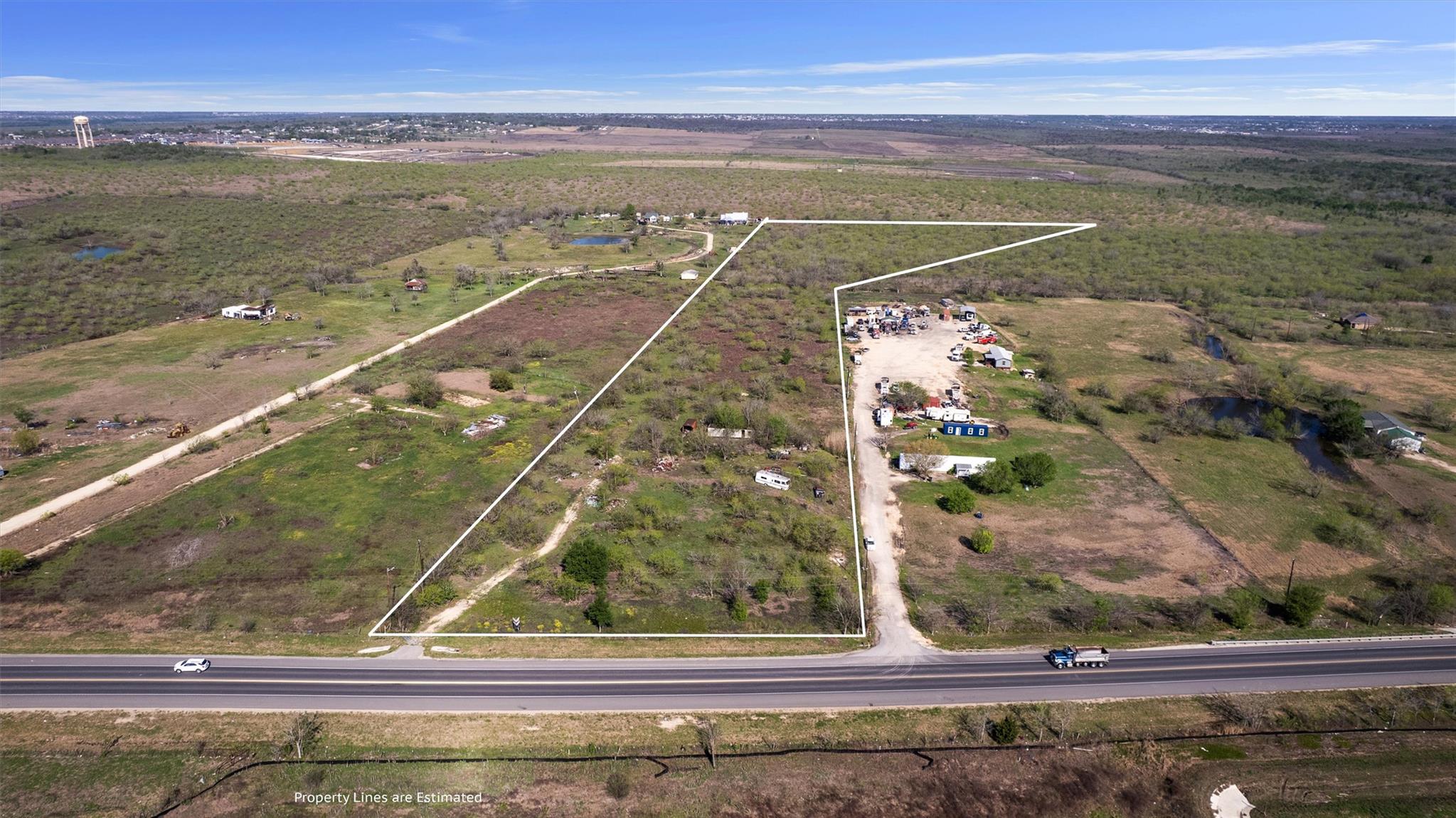 10745 N Camino Real, Uhland, TX 78640