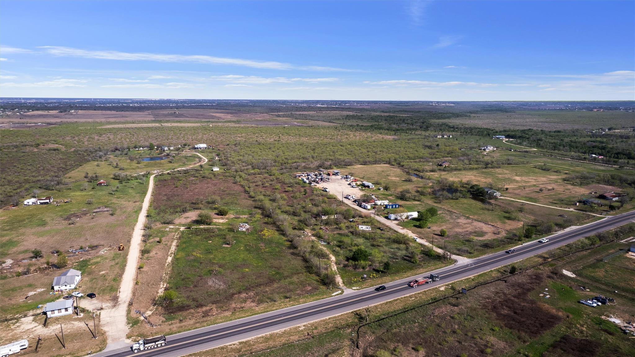 10745 N Camino Real, Uhland, TX 78640