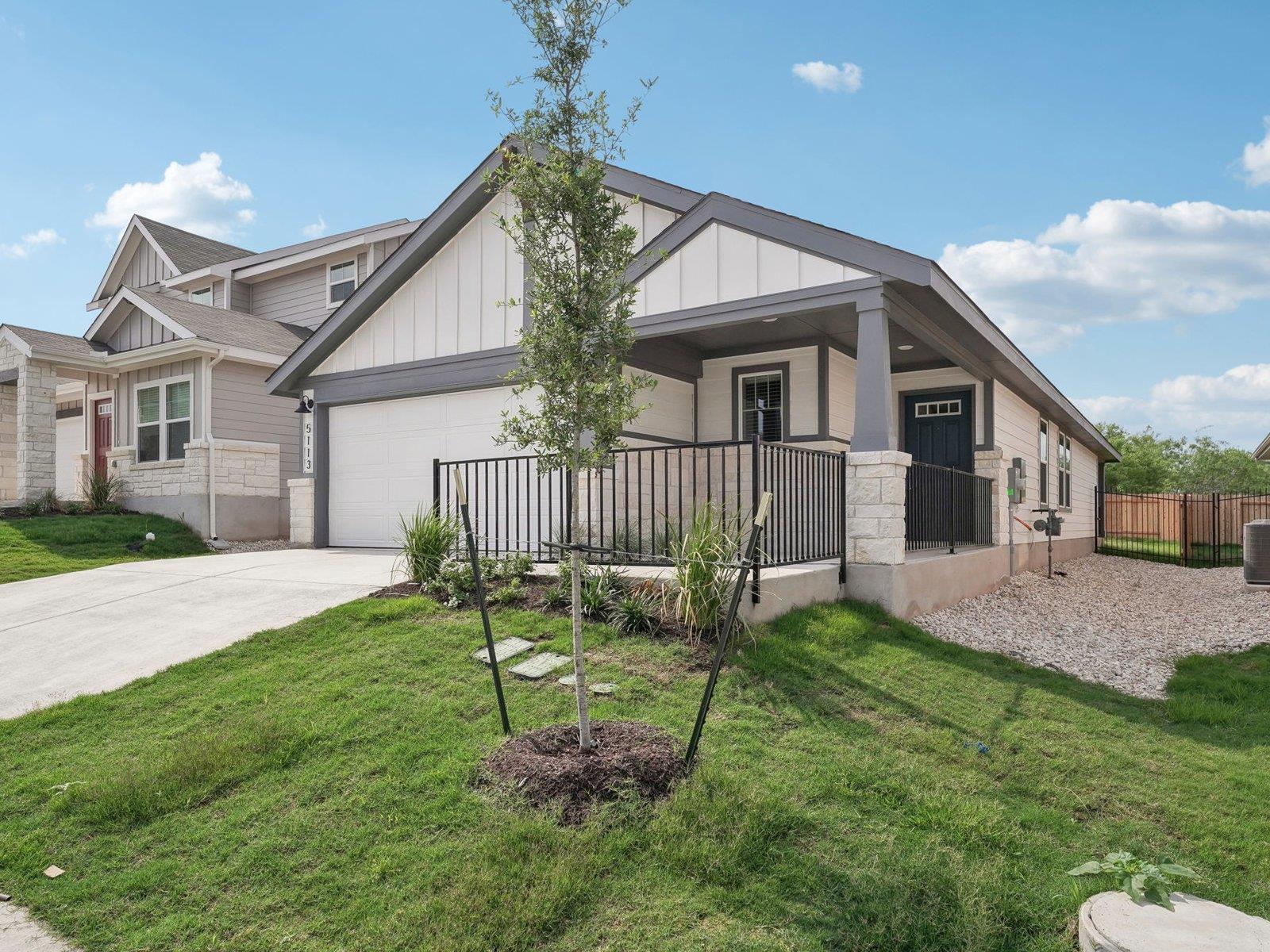 5113 Stockton Ln, Del Valle, TX 78617