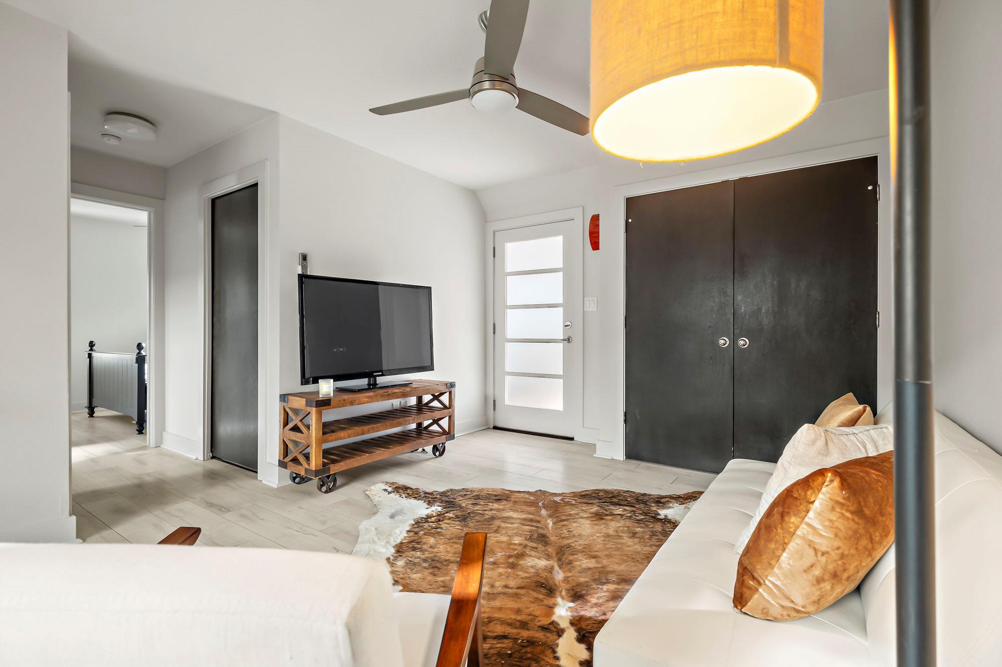 2309 Pruett St # B, Austin, TX 78703