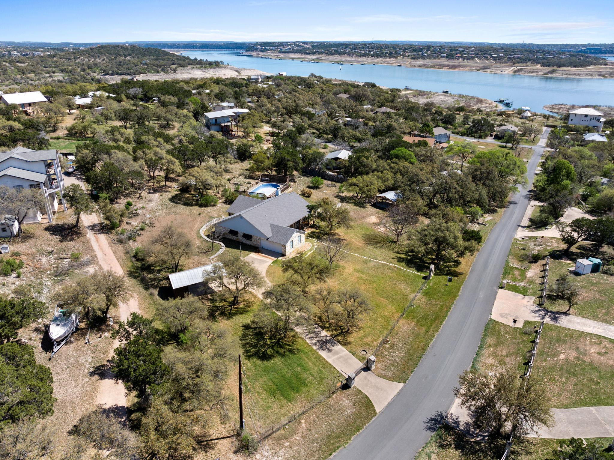 20106 Moon Dance Ln, Spicewood, TX 78669