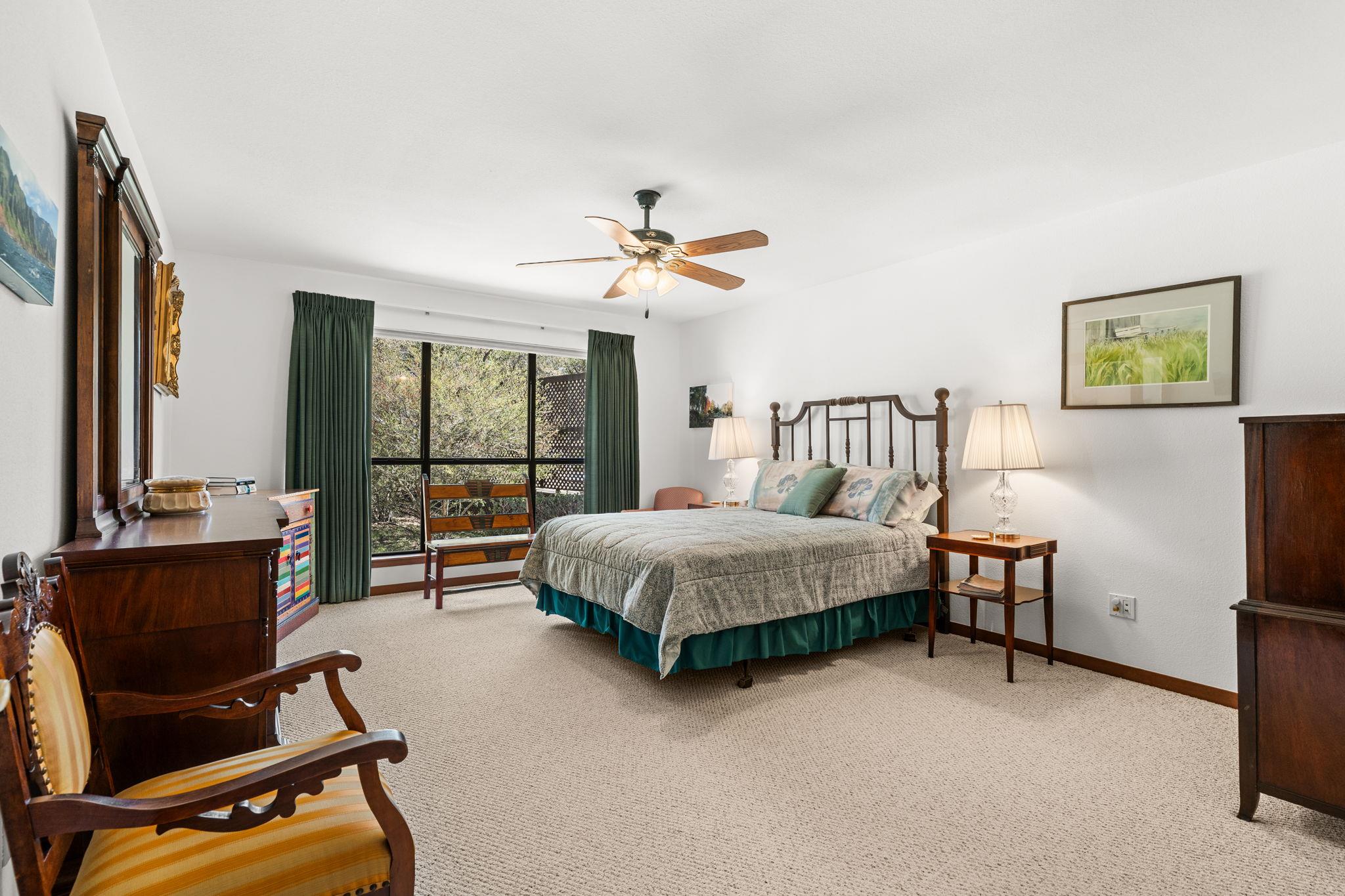 20106 Moon Dance Ln, Spicewood, TX 78669