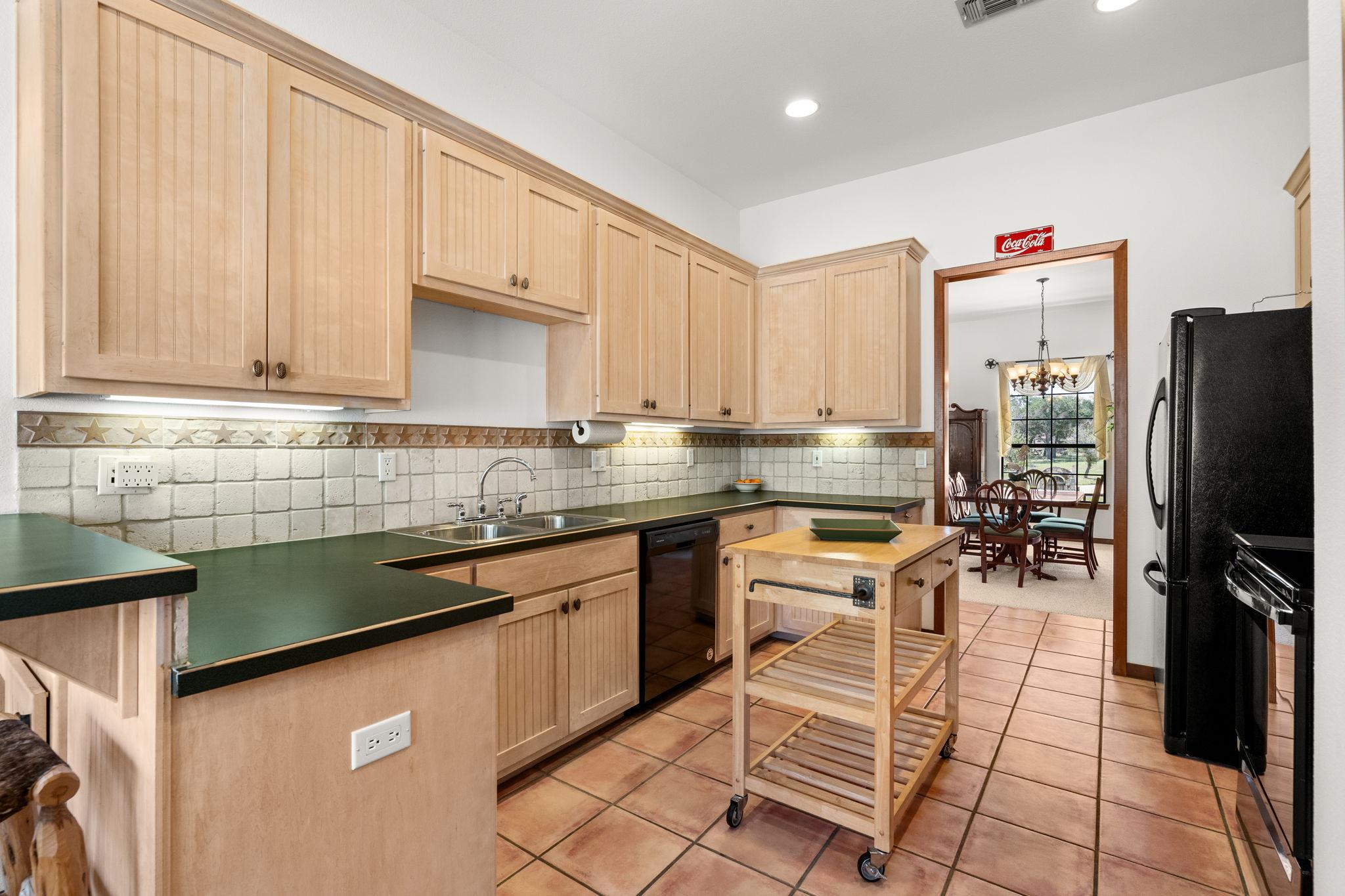 20106 Moon Dance Ln, Spicewood, TX 78669