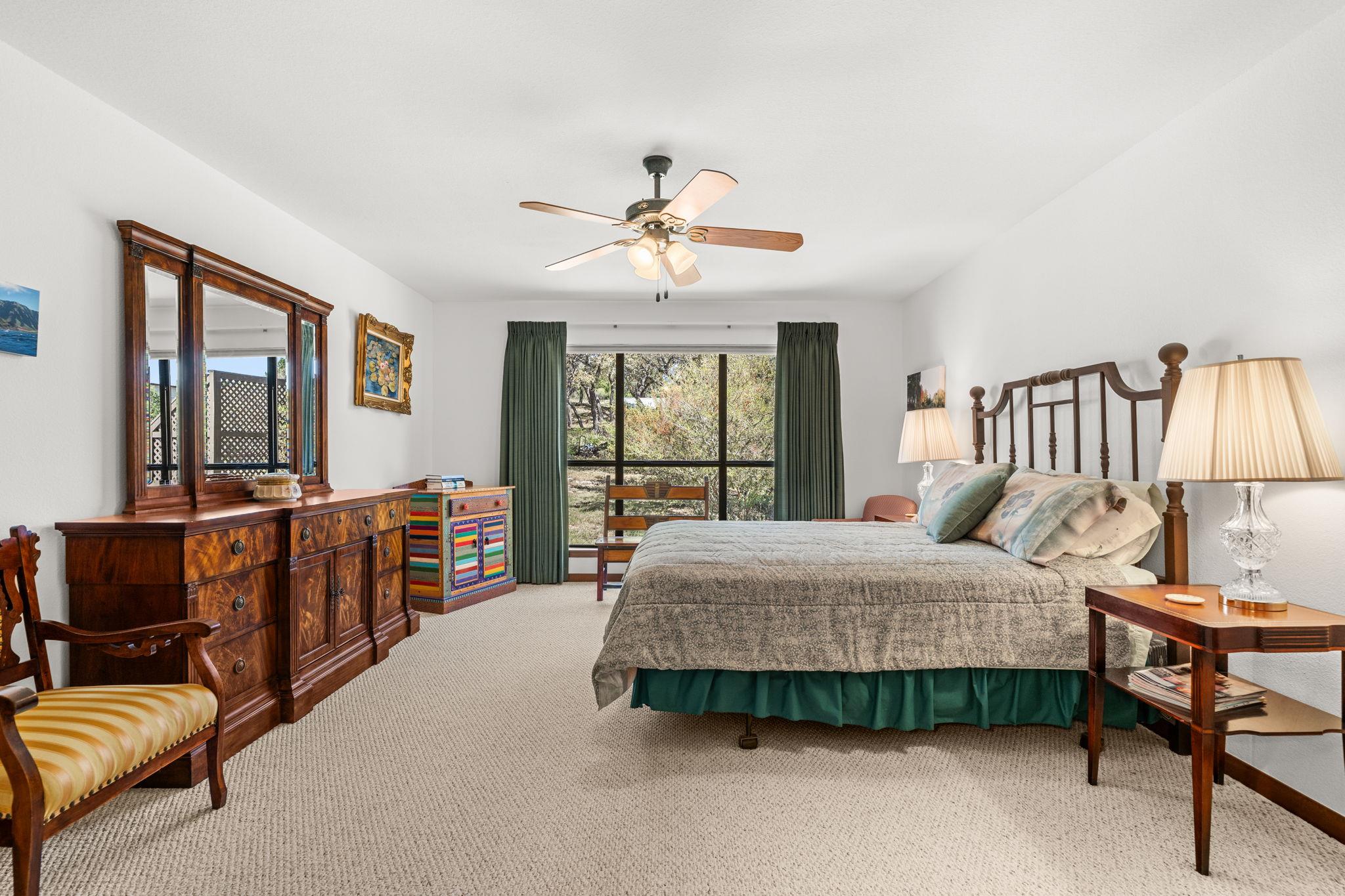 20106 Moon Dance Ln, Spicewood, TX 78669