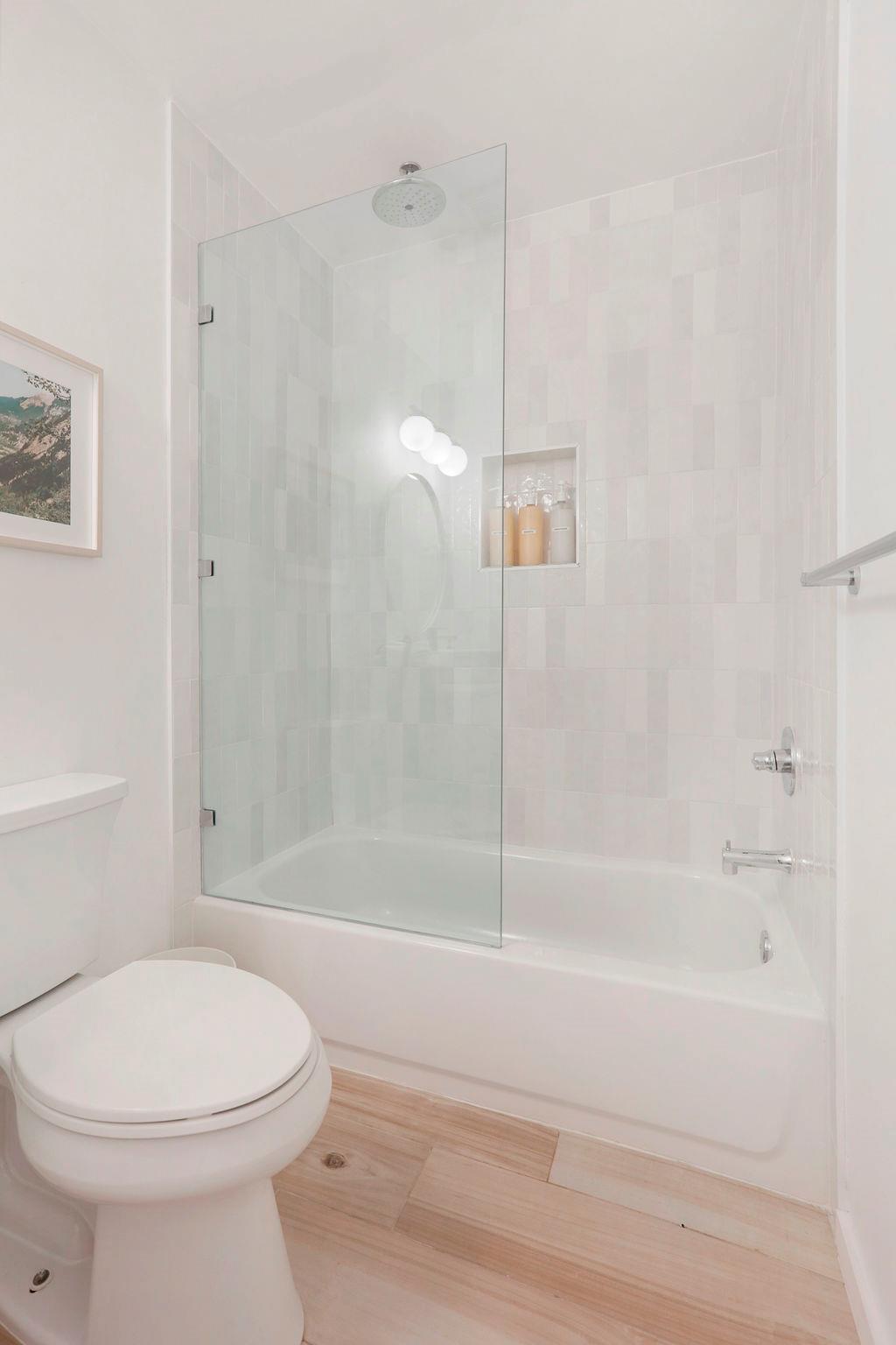 906 E Leslie Cir # A, Austin, TX 78721