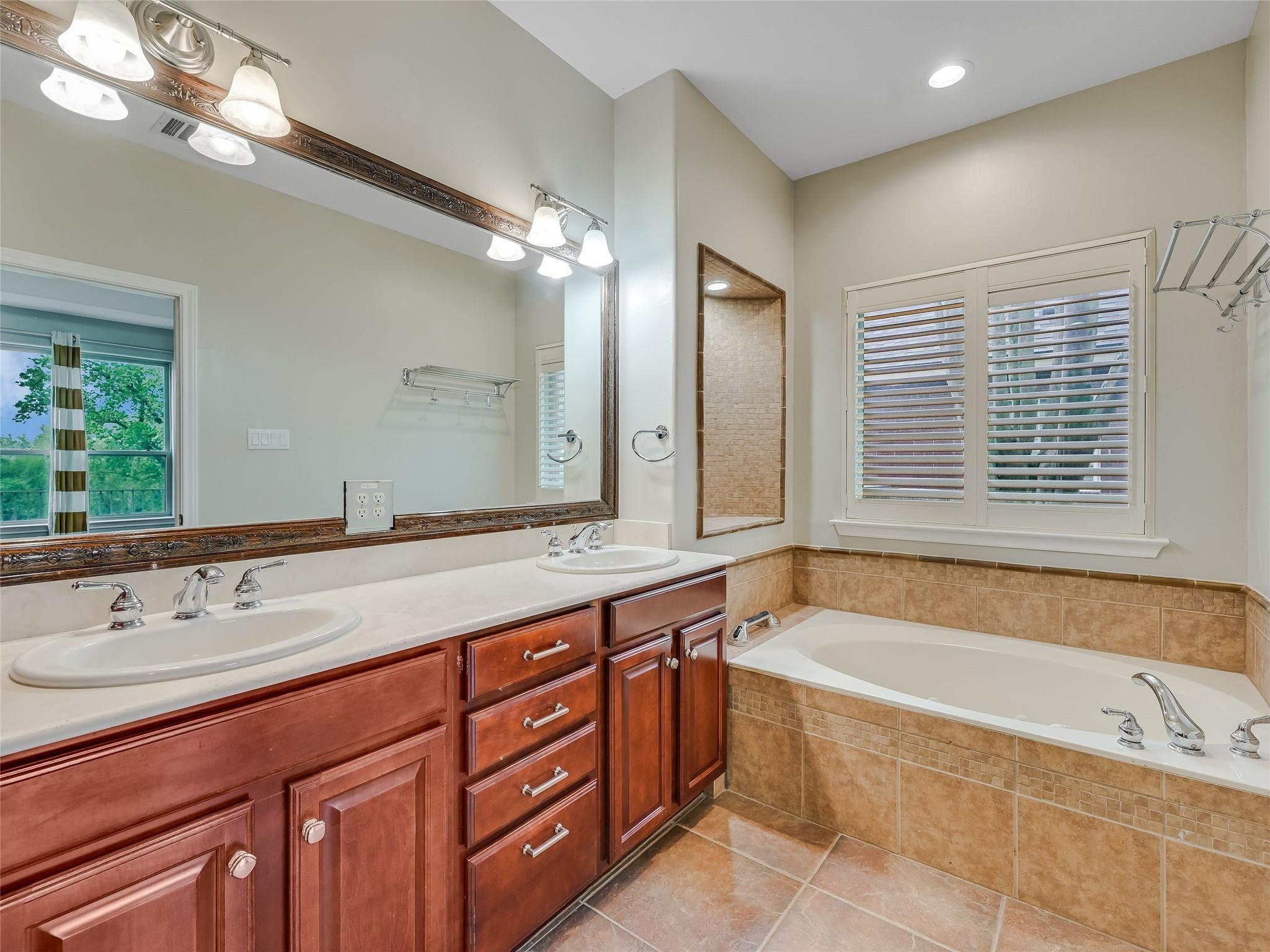 539 Colovista Pkwy # C103, Bastrop, TX 78602