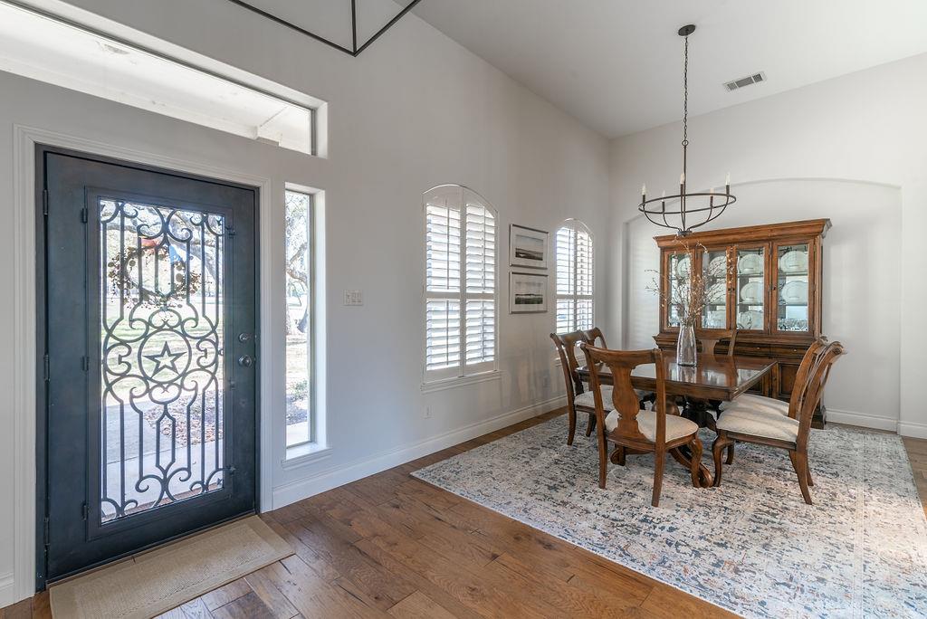 517 Park Place Dr, Georgetown, TX 78628