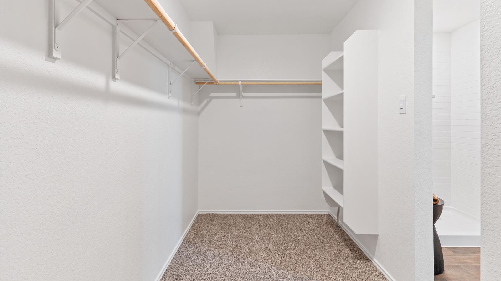 203 Schuenemann Way, Uhland, TX 78640