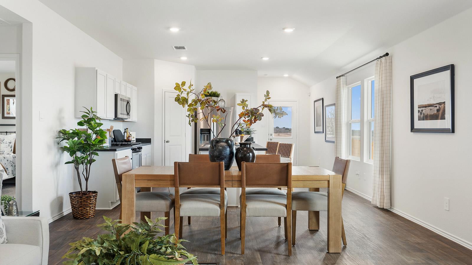 203 Schuenemann Way, Uhland, TX 78640