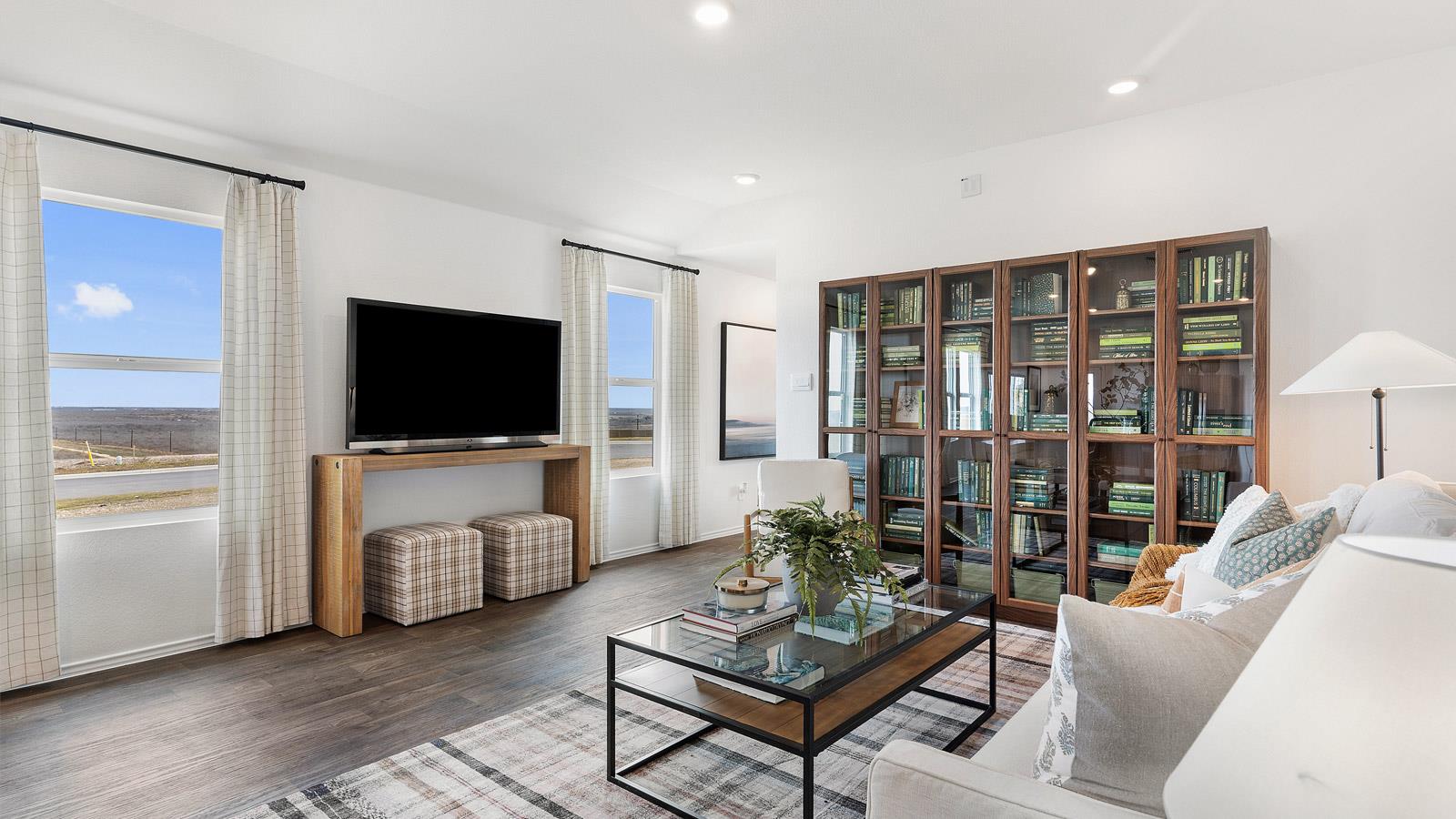 203 Schuenemann Way, Uhland, TX 78640