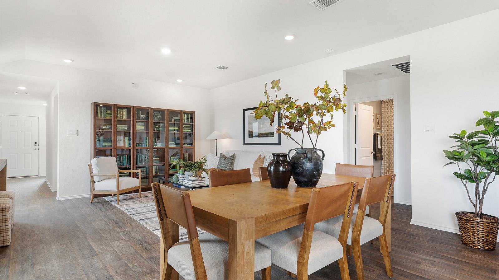 203 Schuenemann Way, Uhland, TX 78640