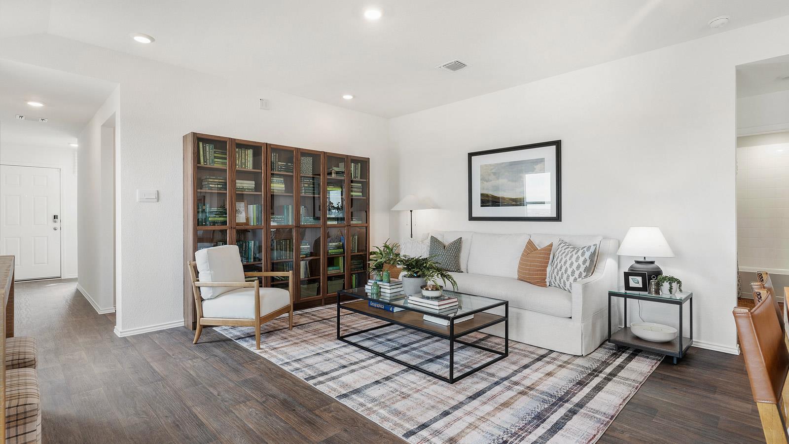 203 Schuenemann Way, Uhland, TX 78640