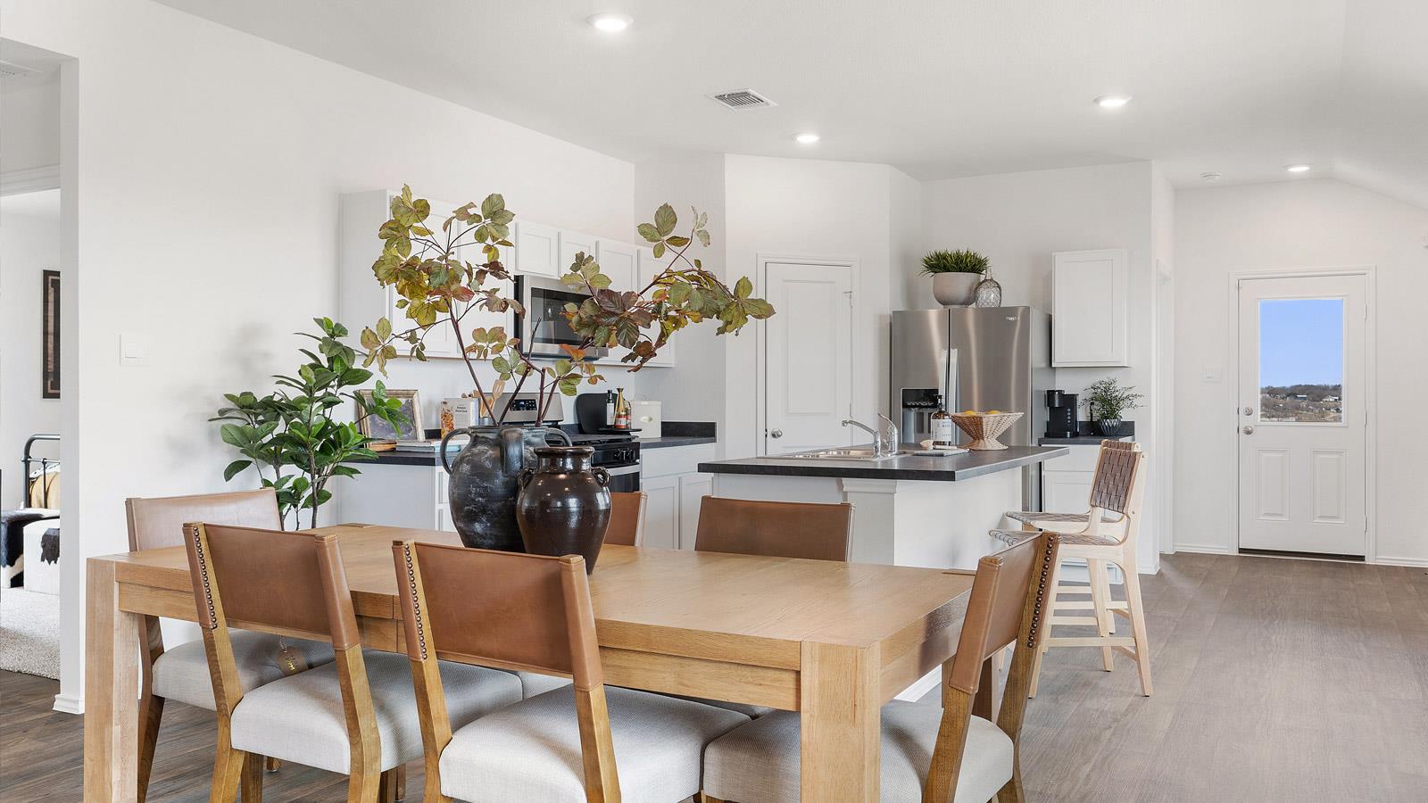 203 Schuenemann Way, Uhland, TX 78640