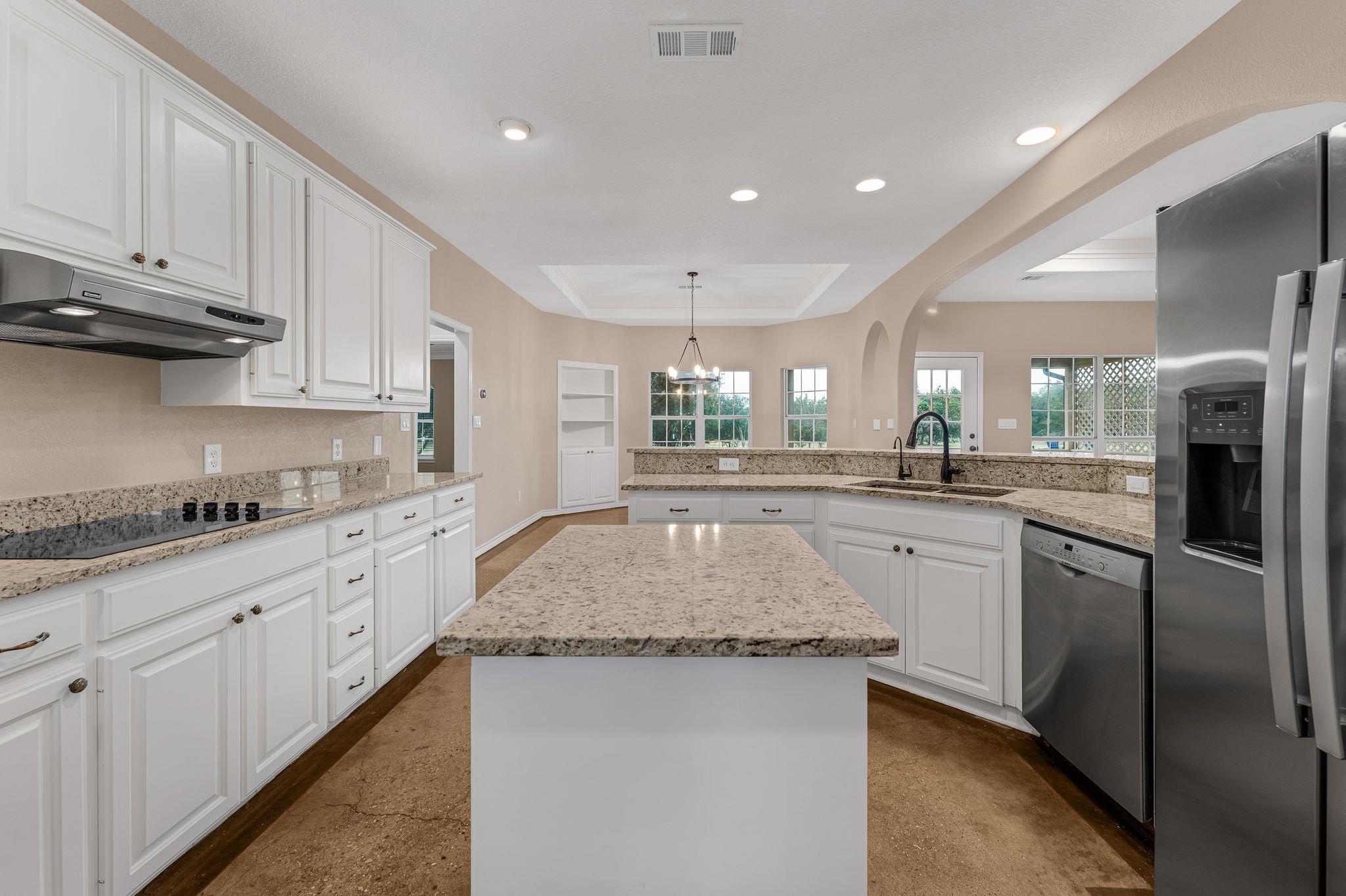 518 Clear Creek Ln, Dripping Springs, TX 78620
