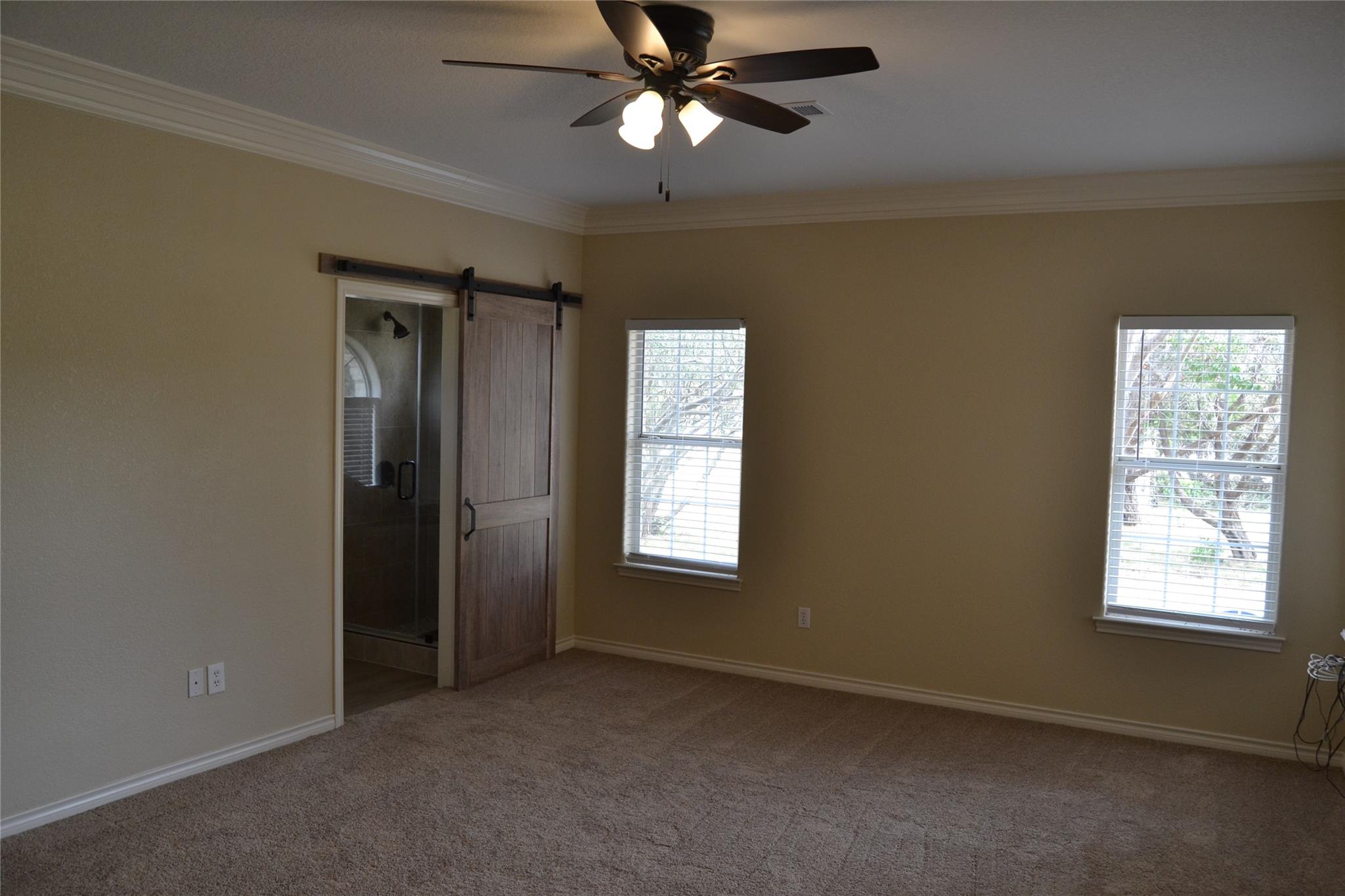 518 Clear Creek Ln, Dripping Springs, TX 78620