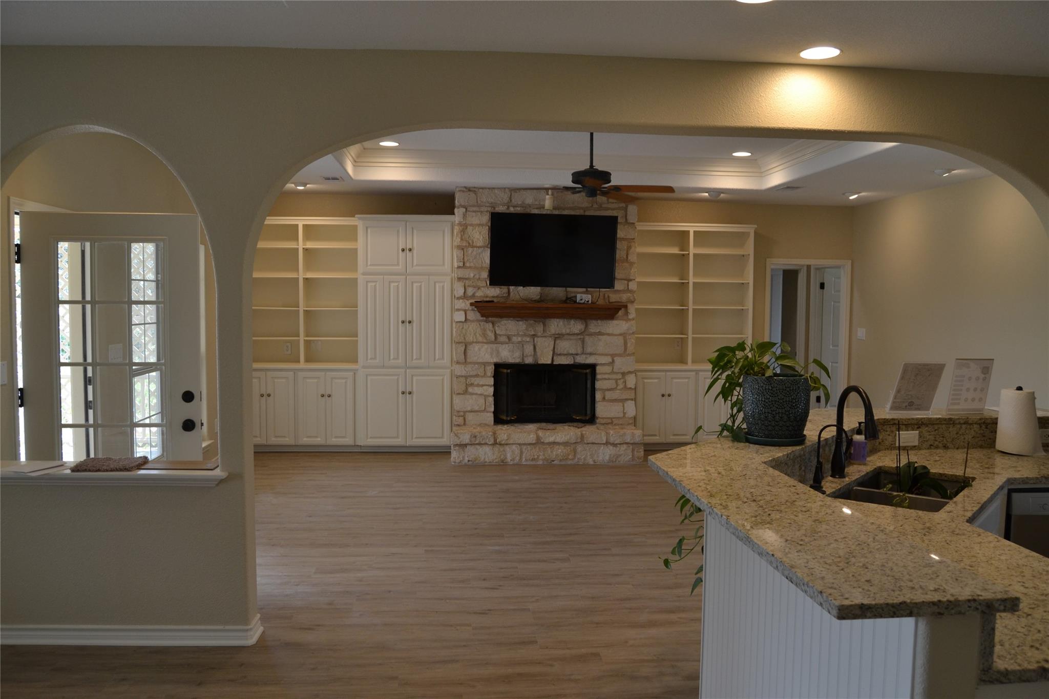 518 Clear Creek Ln, Dripping Springs, TX 78620