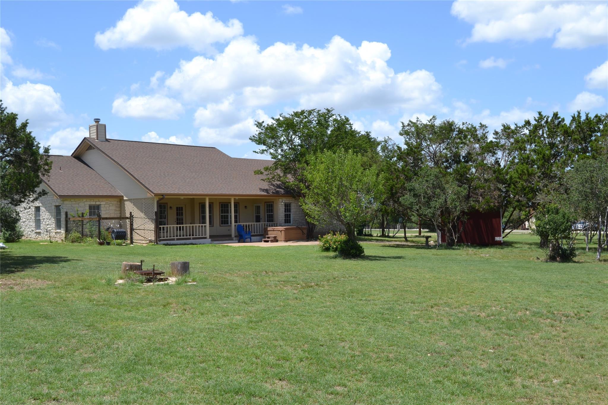 518 Clear Creek Ln, Dripping Springs, TX 78620