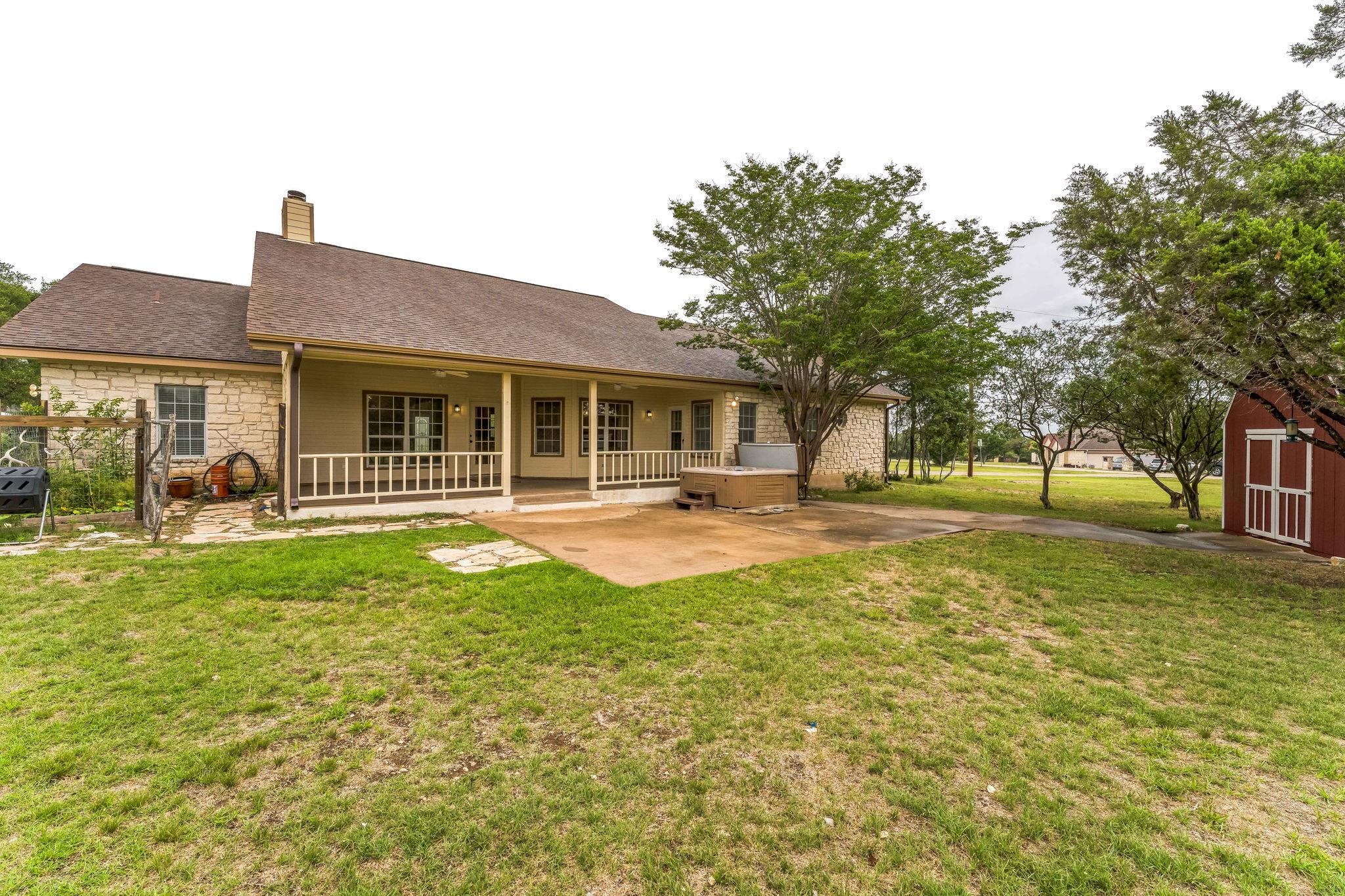 518 Clear Creek Ln, Dripping Springs, TX 78620