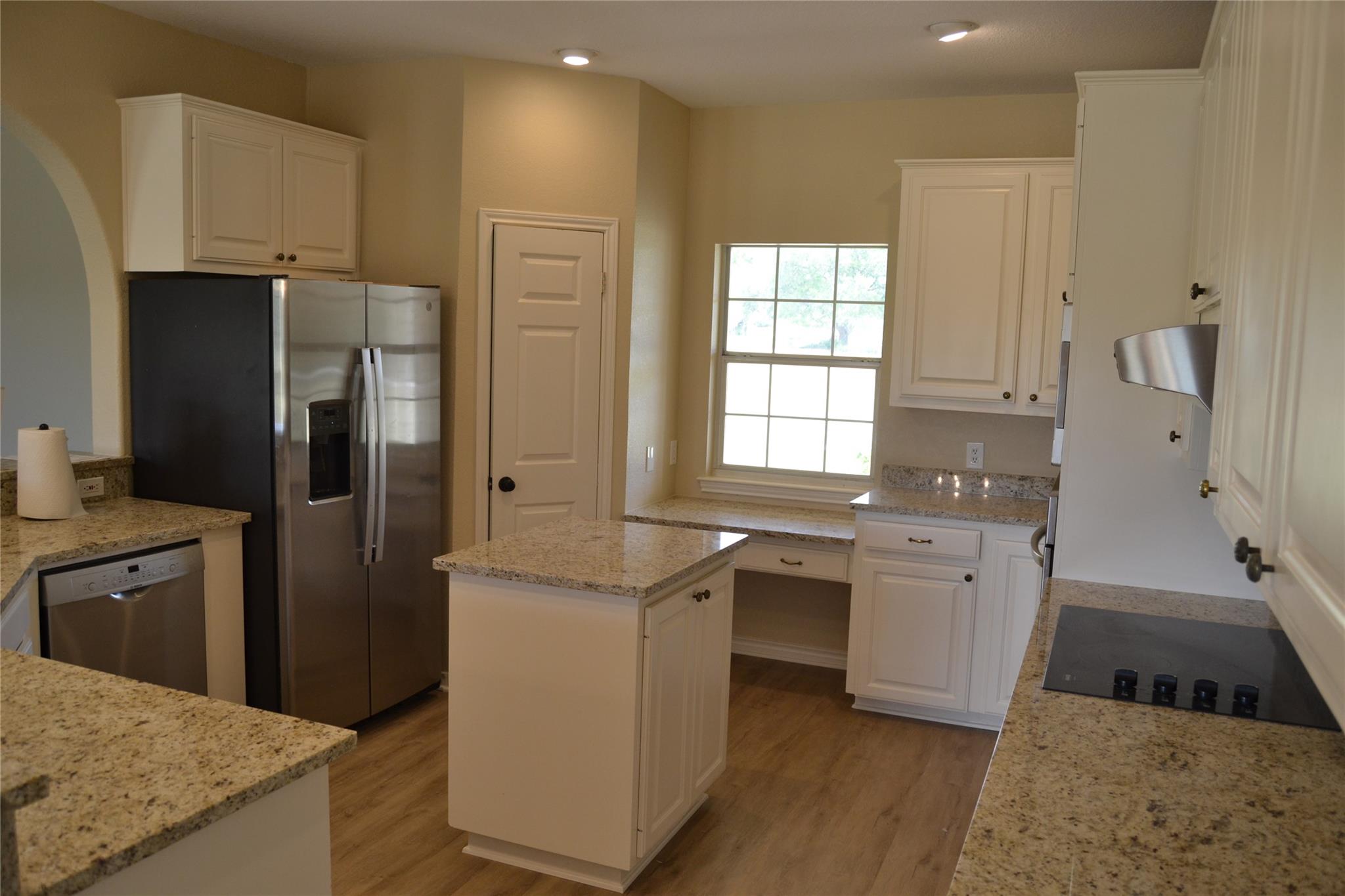 518 Clear Creek Ln, Dripping Springs, TX 78620