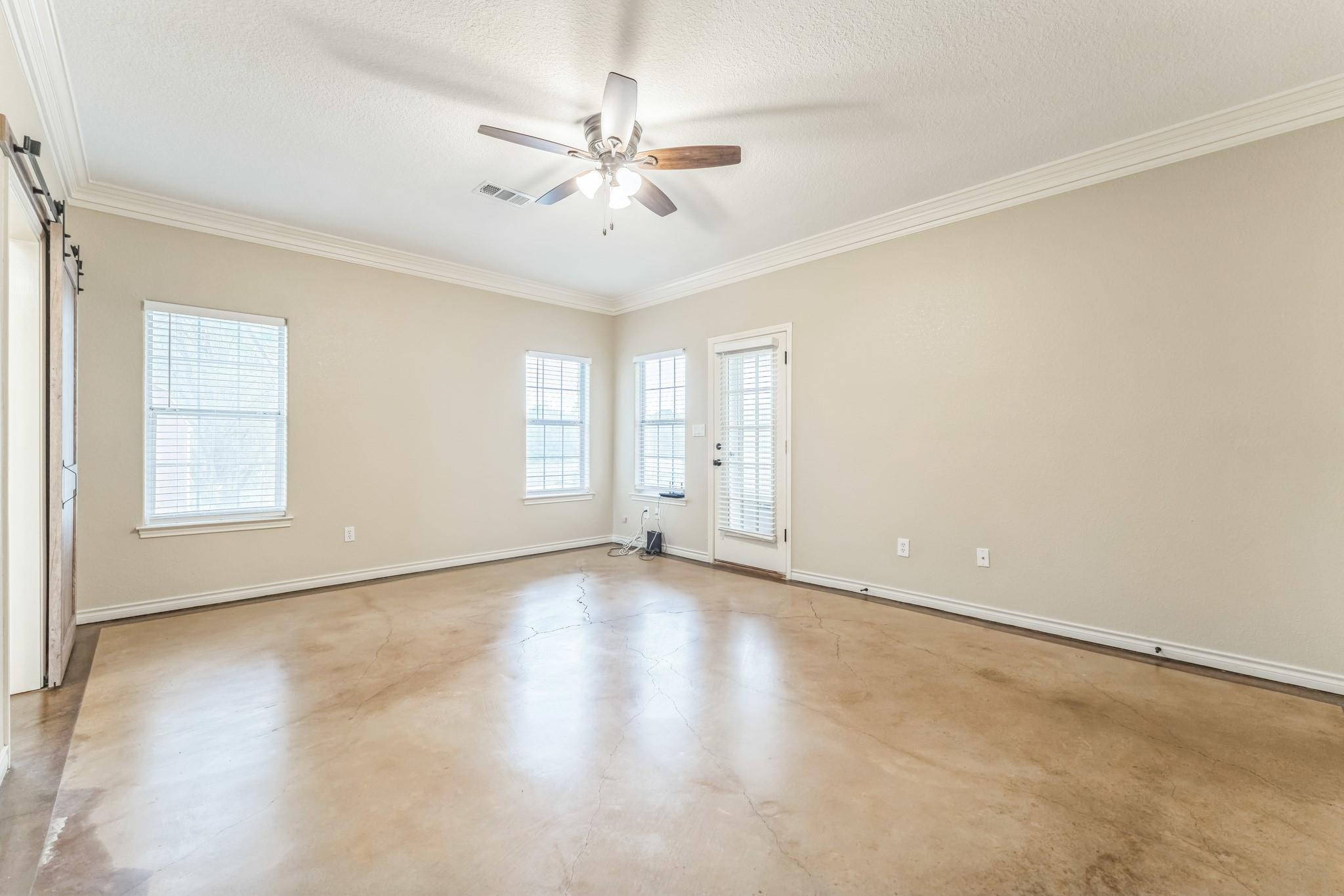 518 Clear Creek Ln, Dripping Springs, TX 78620