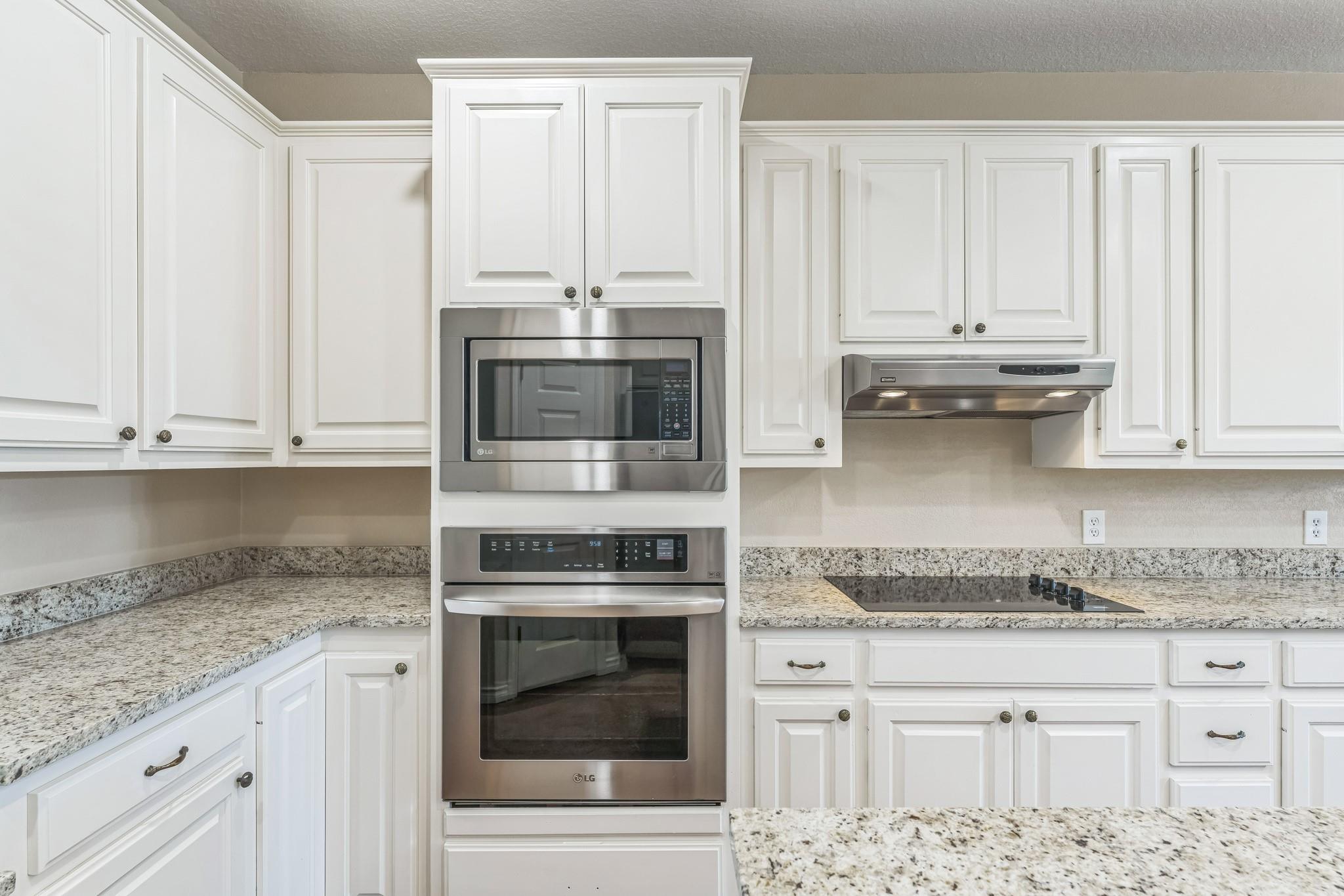 518 Clear Creek Ln, Dripping Springs, TX 78620