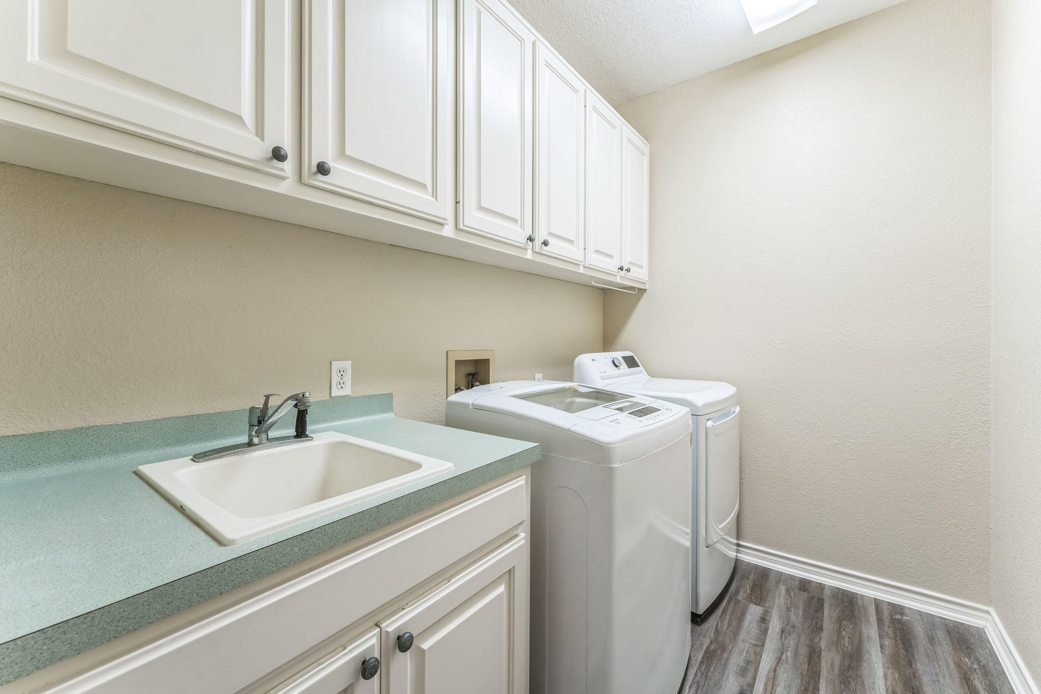 518 Clear Creek Ln, Dripping Springs, TX 78620