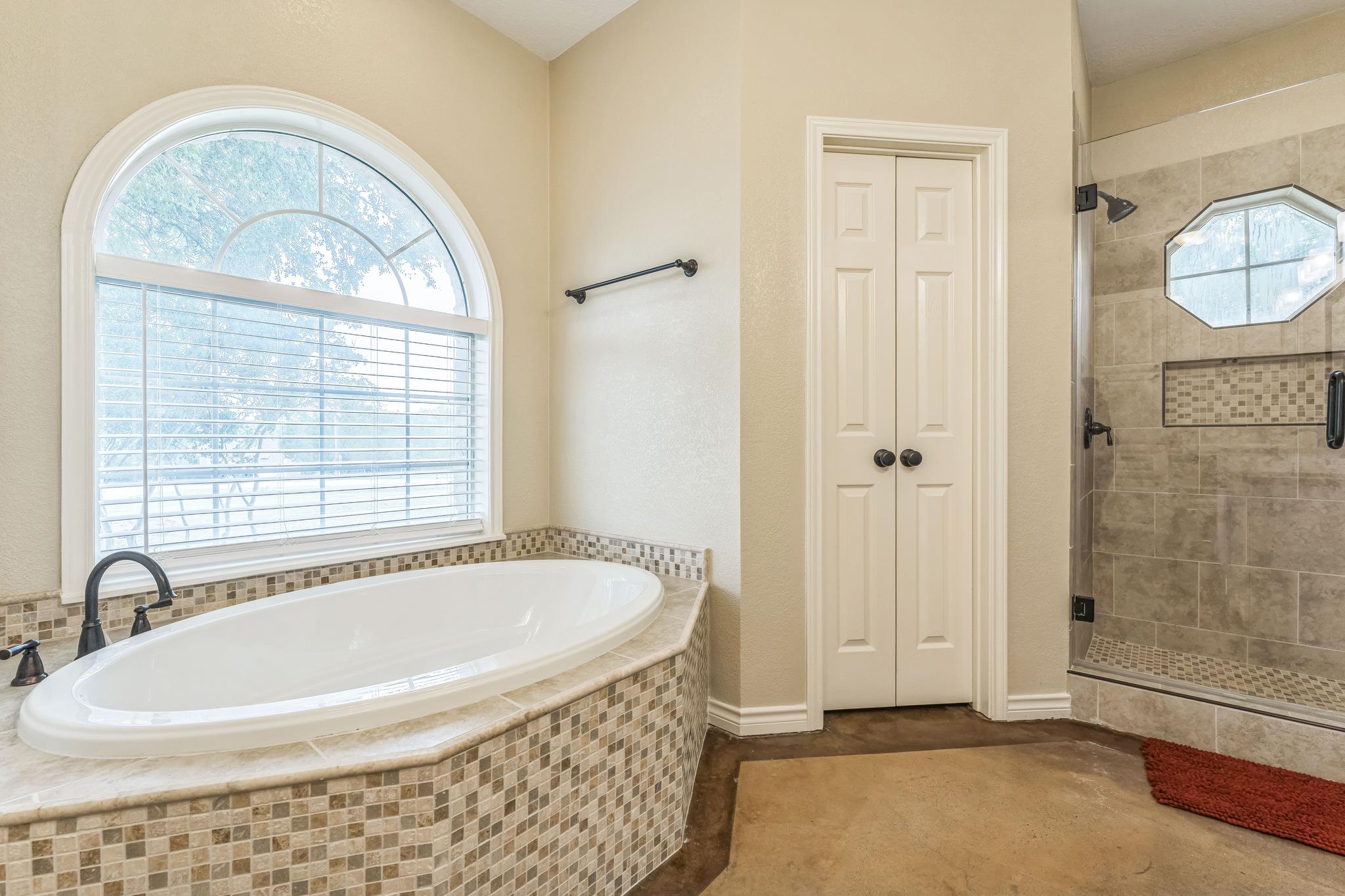 518 Clear Creek Ln, Dripping Springs, TX 78620