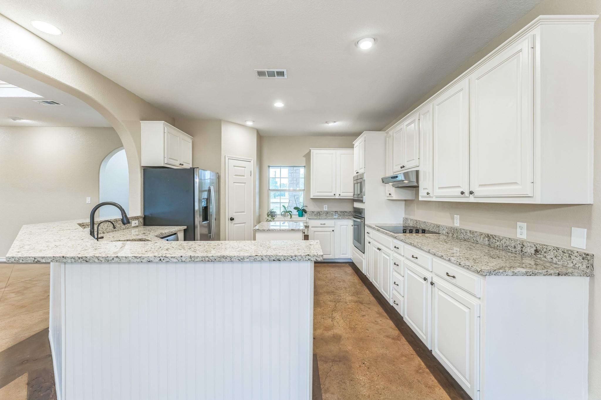 518 Clear Creek Ln, Dripping Springs, TX 78620