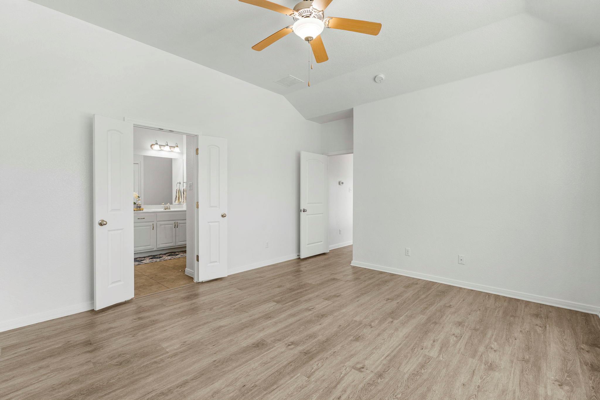 296 Snow Owl Holw, Buda, TX 78610