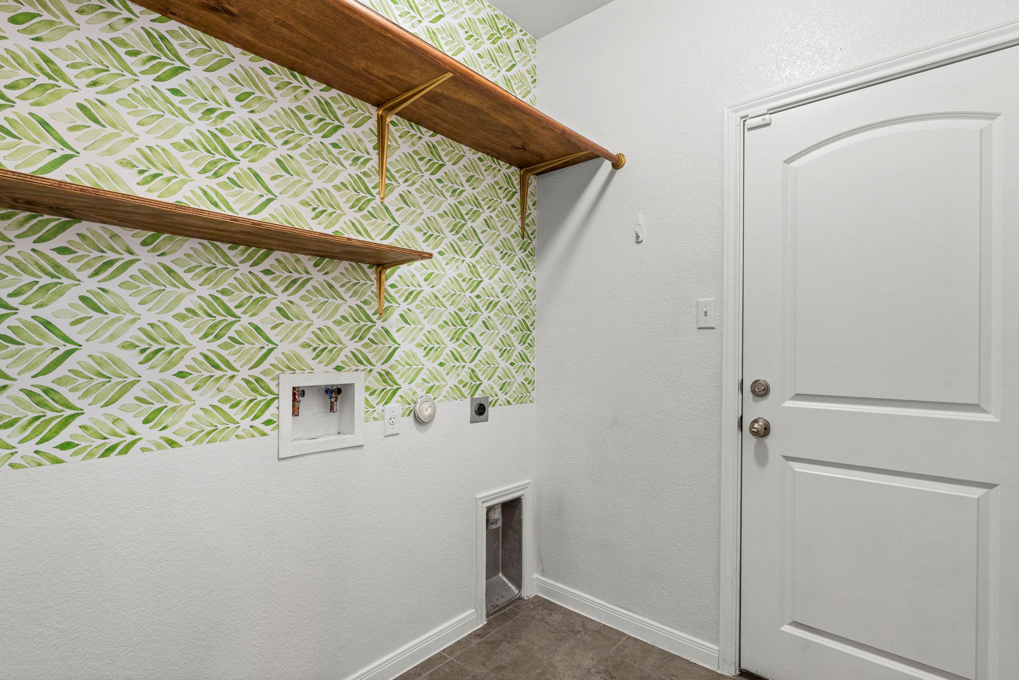 296 Snow Owl Holw, Buda, TX 78610