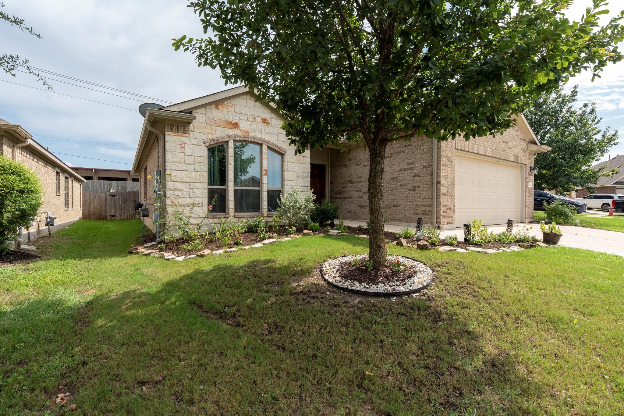 296 Snow Owl Holw, Buda, TX 78610