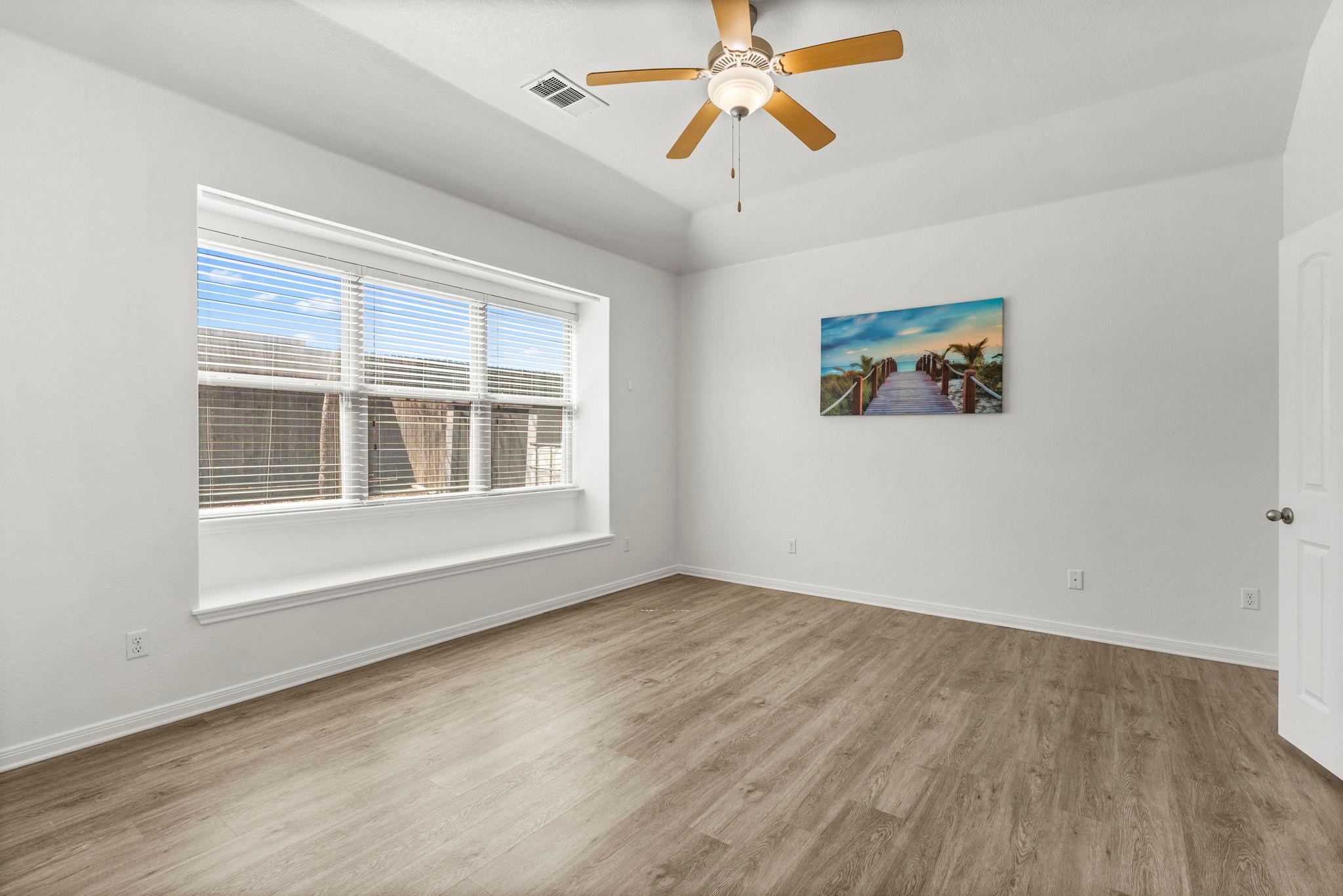 296 Snow Owl Holw, Buda, TX 78610