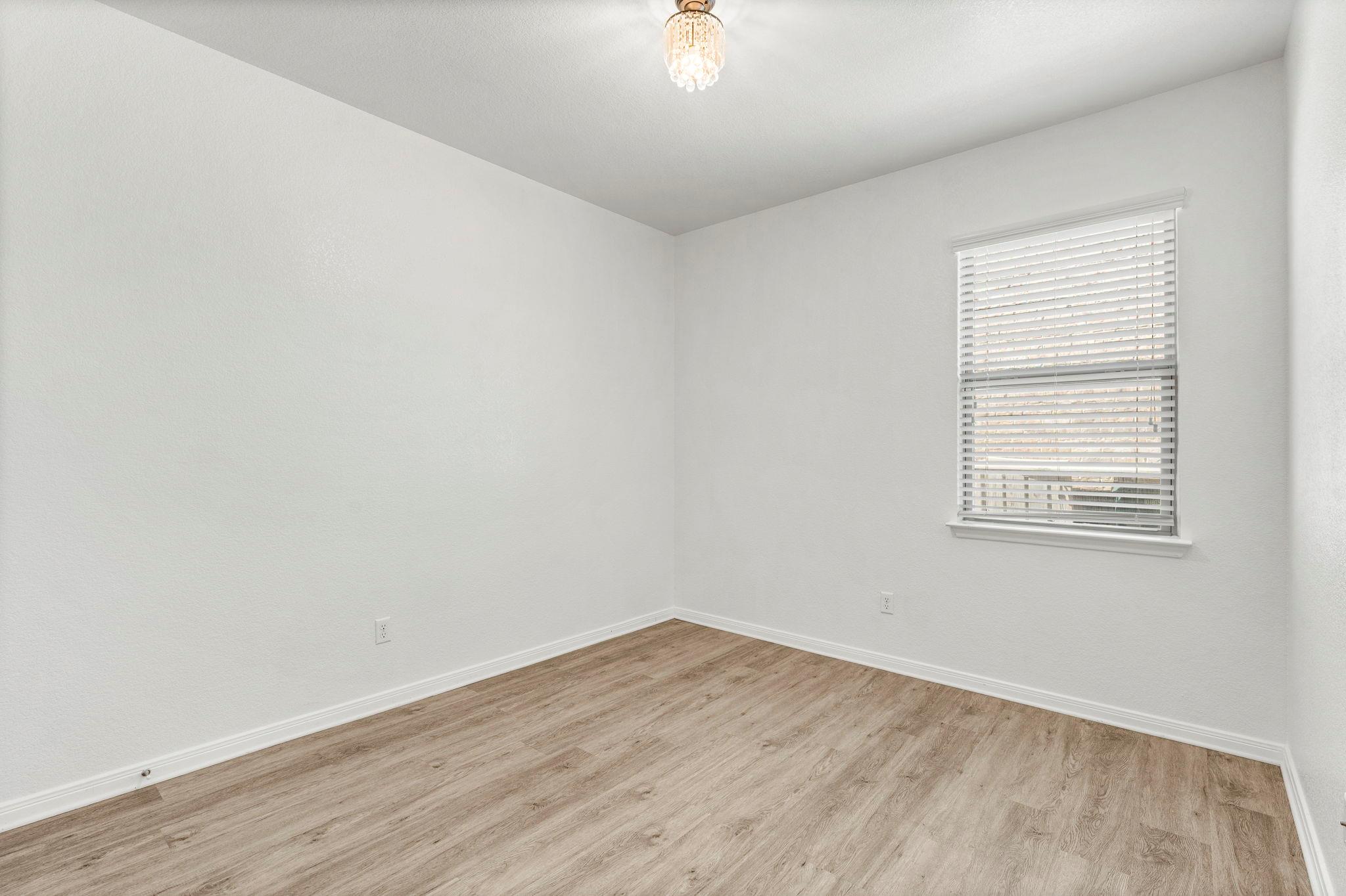 296 Snow Owl Holw, Buda, TX 78610