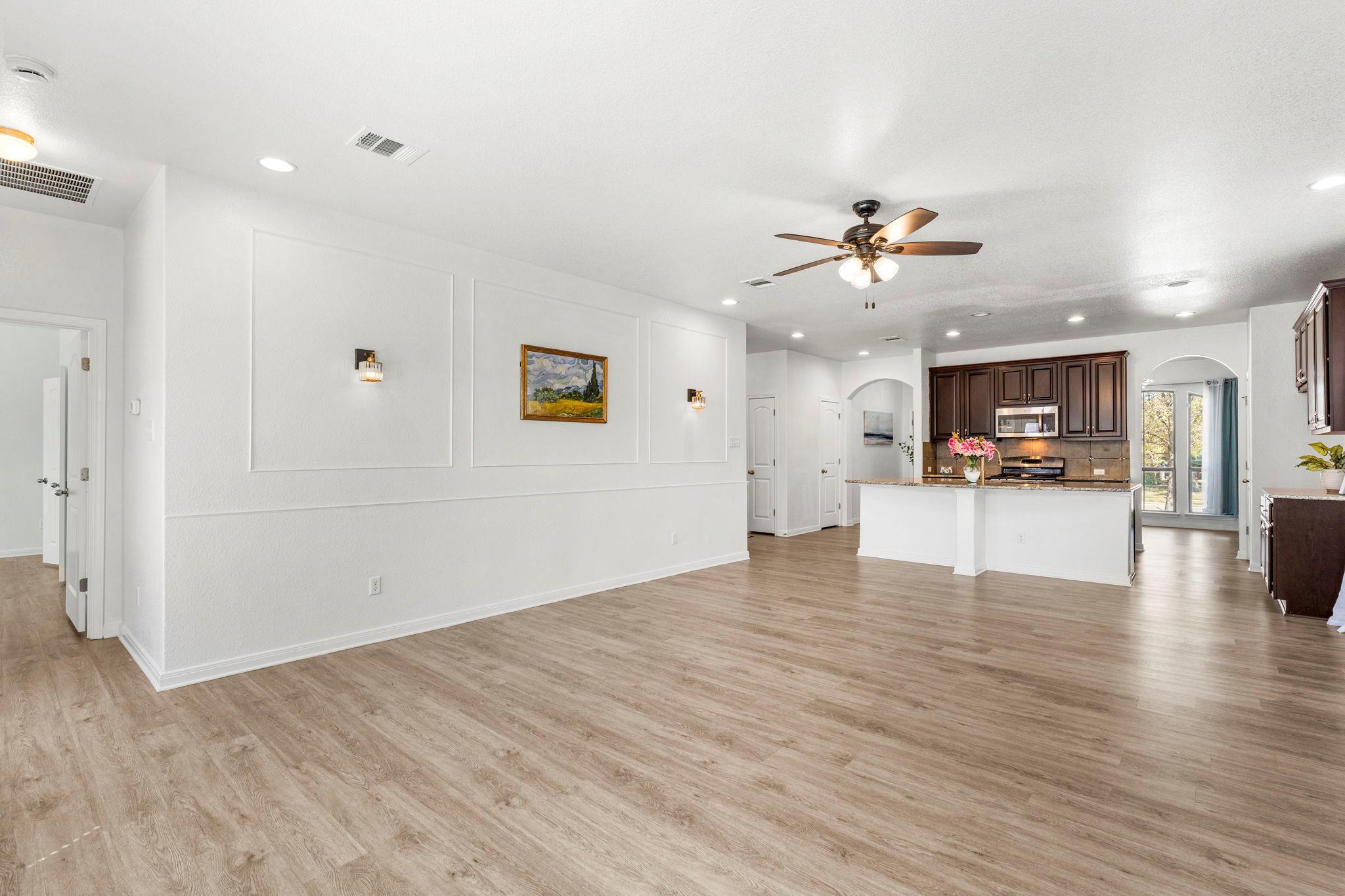 296 Snow Owl Holw, Buda, TX 78610