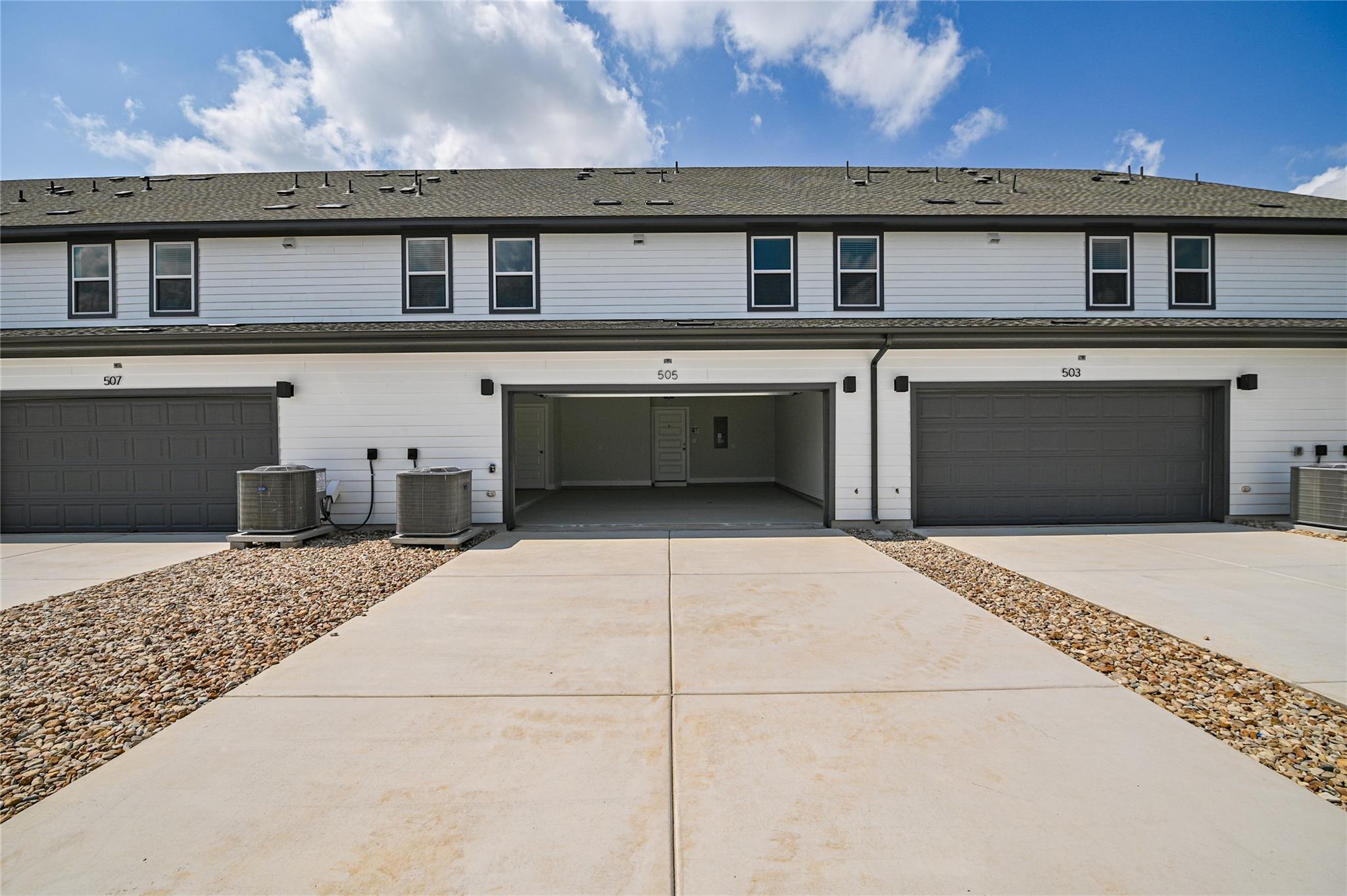 505 Emory Crossing Blvd, Hutto, TX 78634