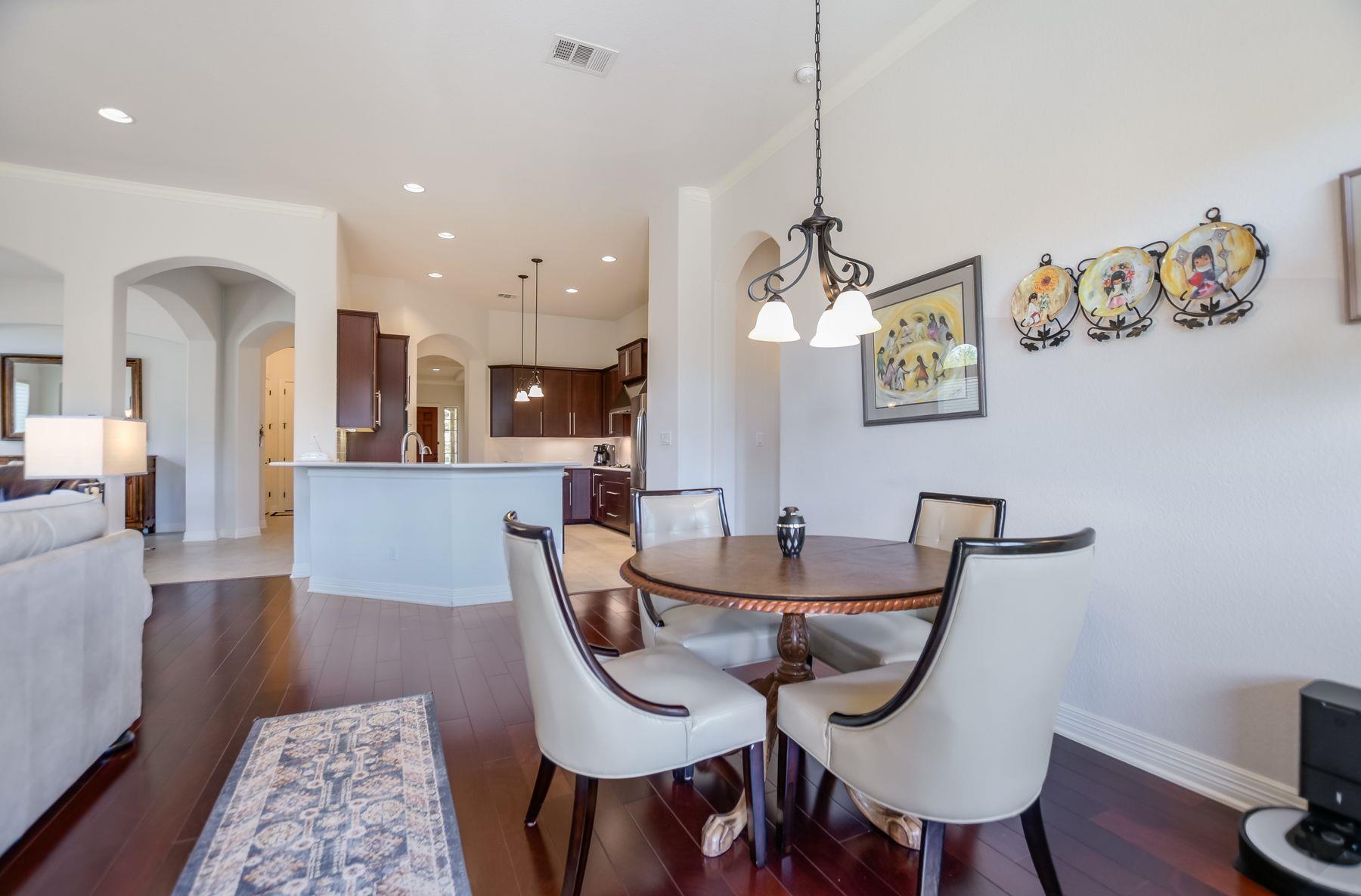 300 Horseback Holw, Austin, TX 78732